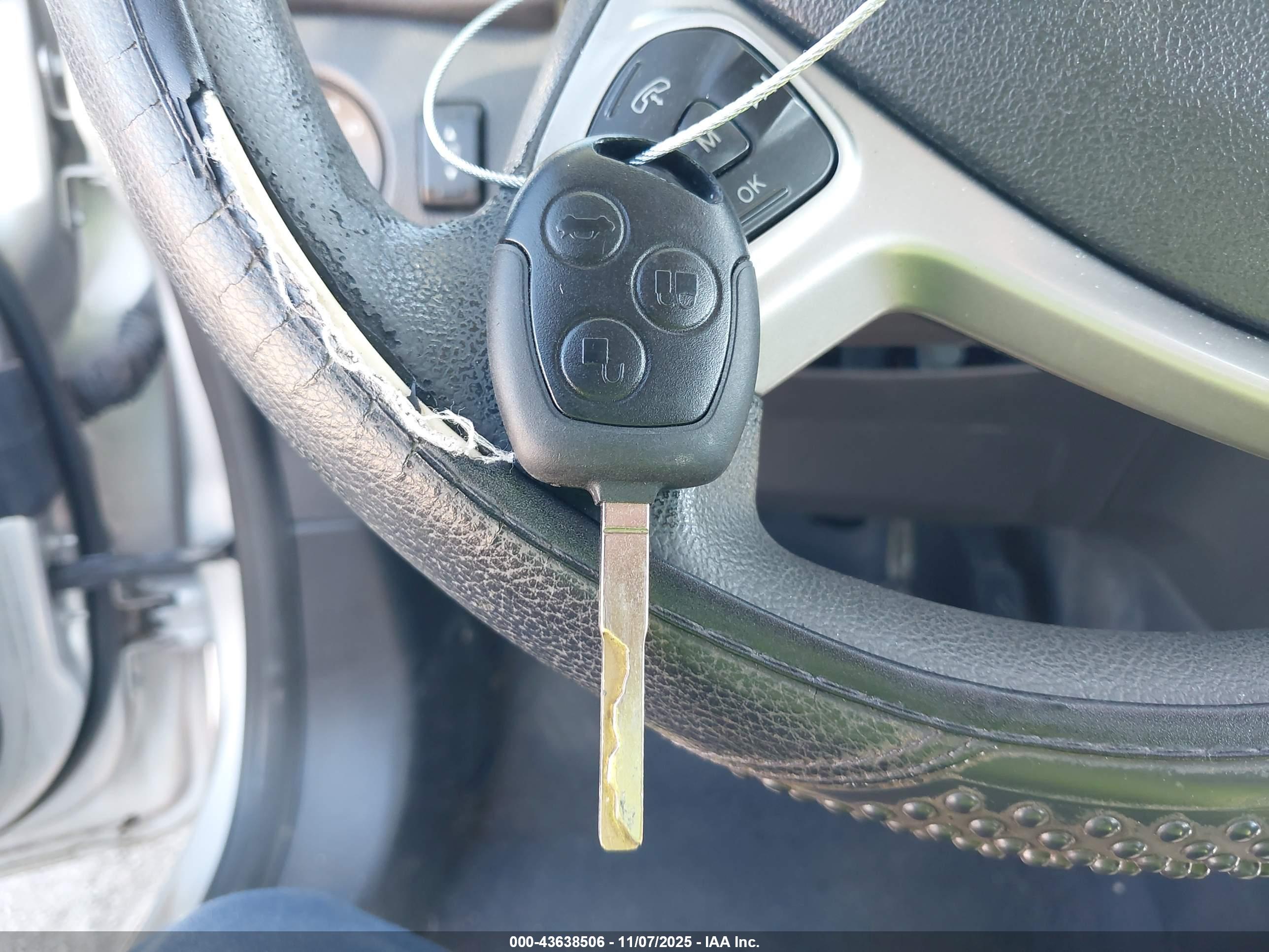 FORD FIESTA image 11