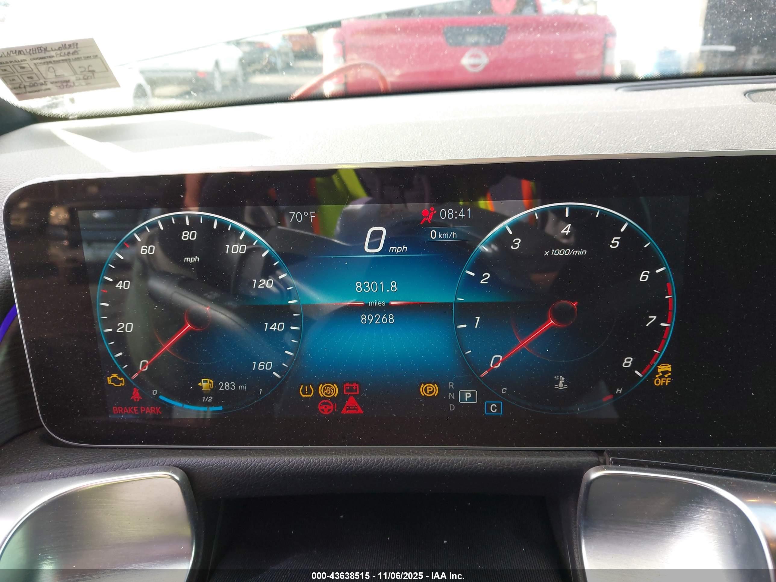 MERCEDES-BENZ GLB image 7