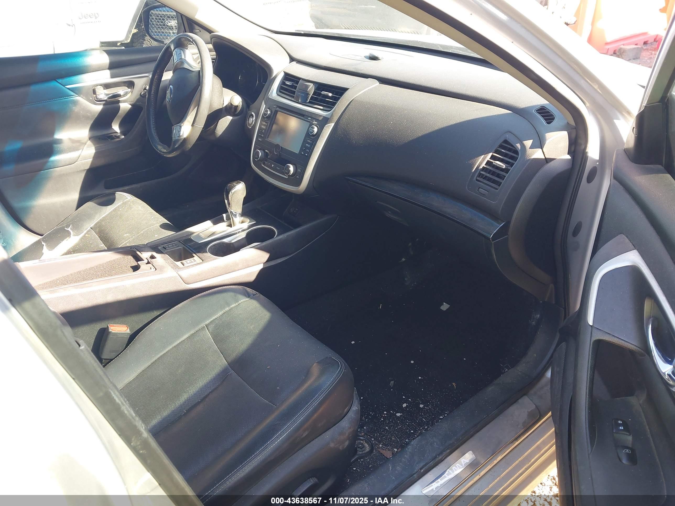 NISSAN ALTIMA image 5