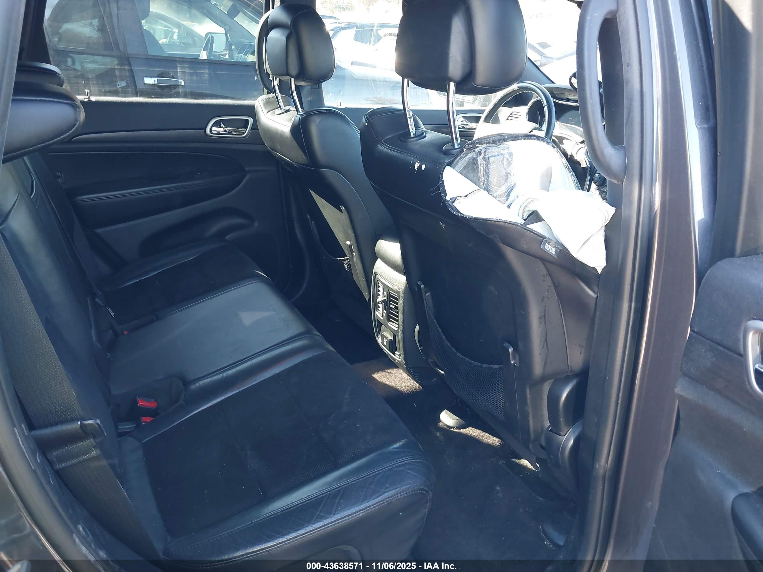 JEEP GRAND image 8