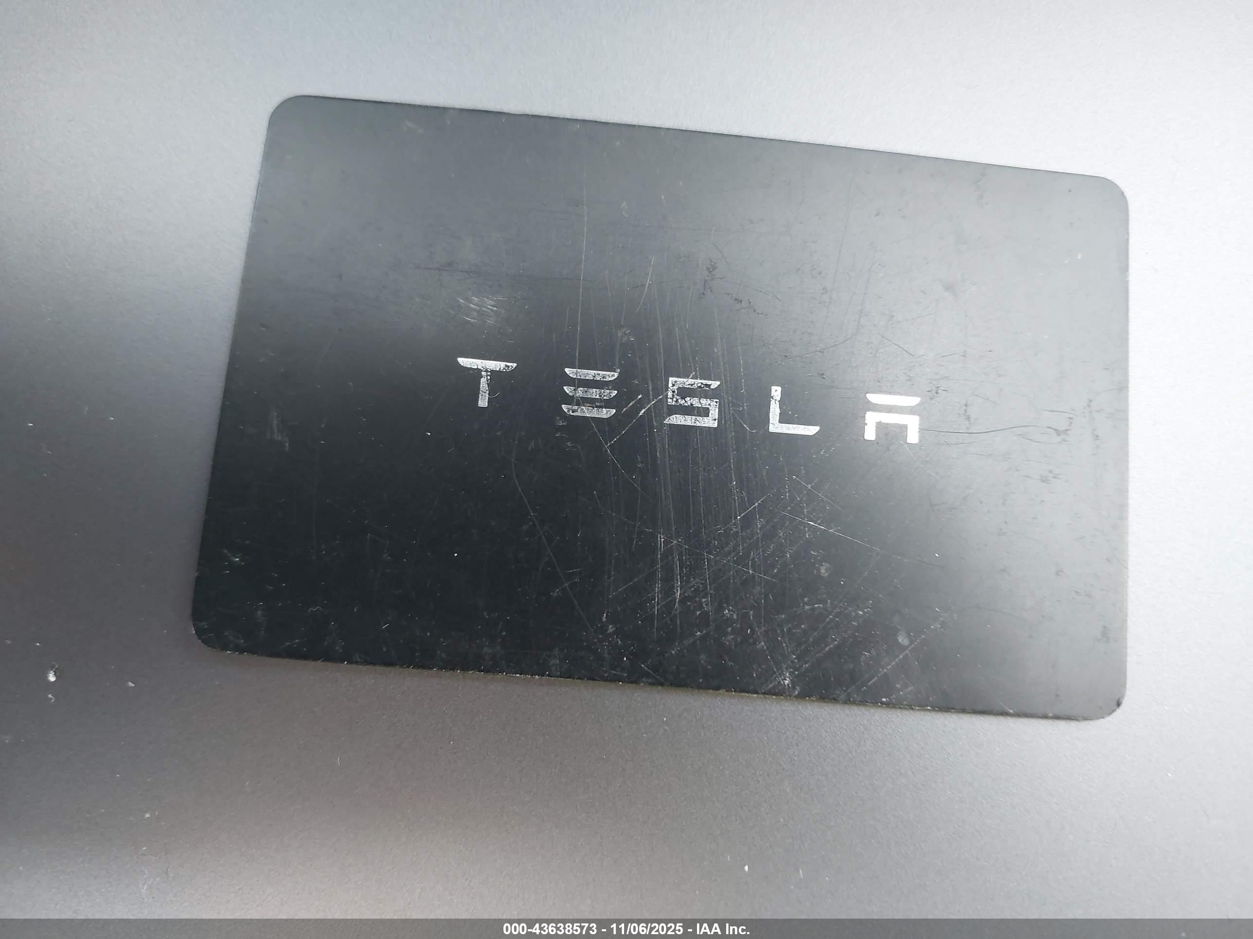 TESLA MODEL image 11