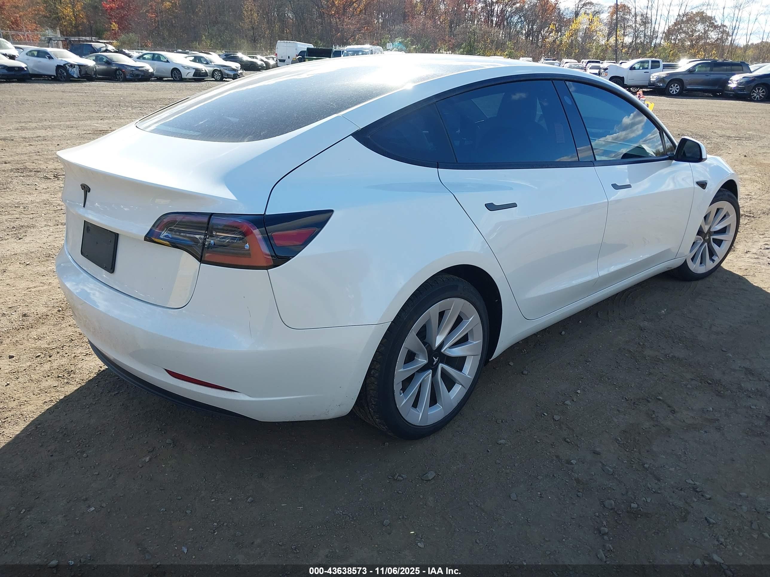 TESLA MODEL image 4