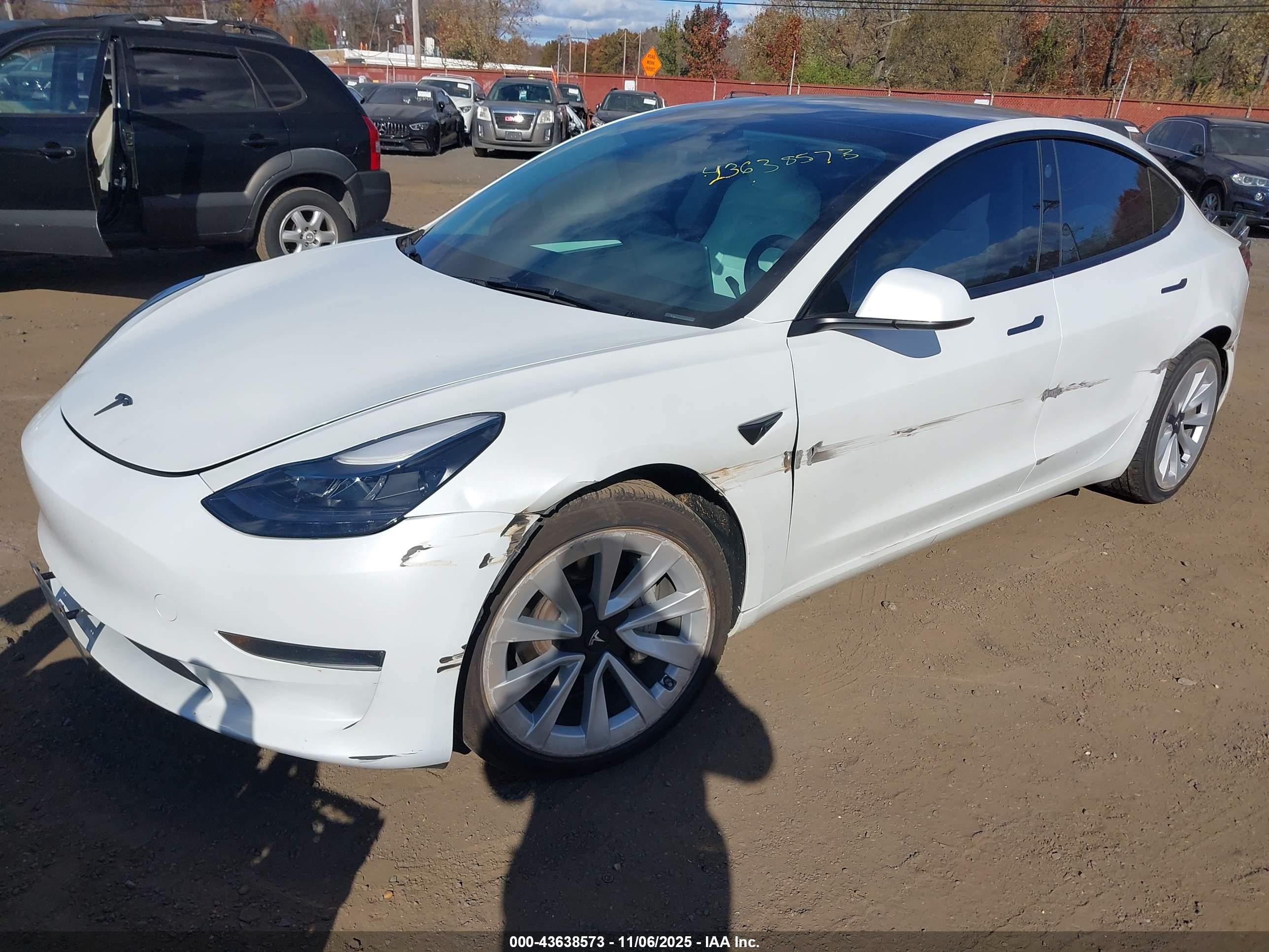 TESLA MODEL image 6