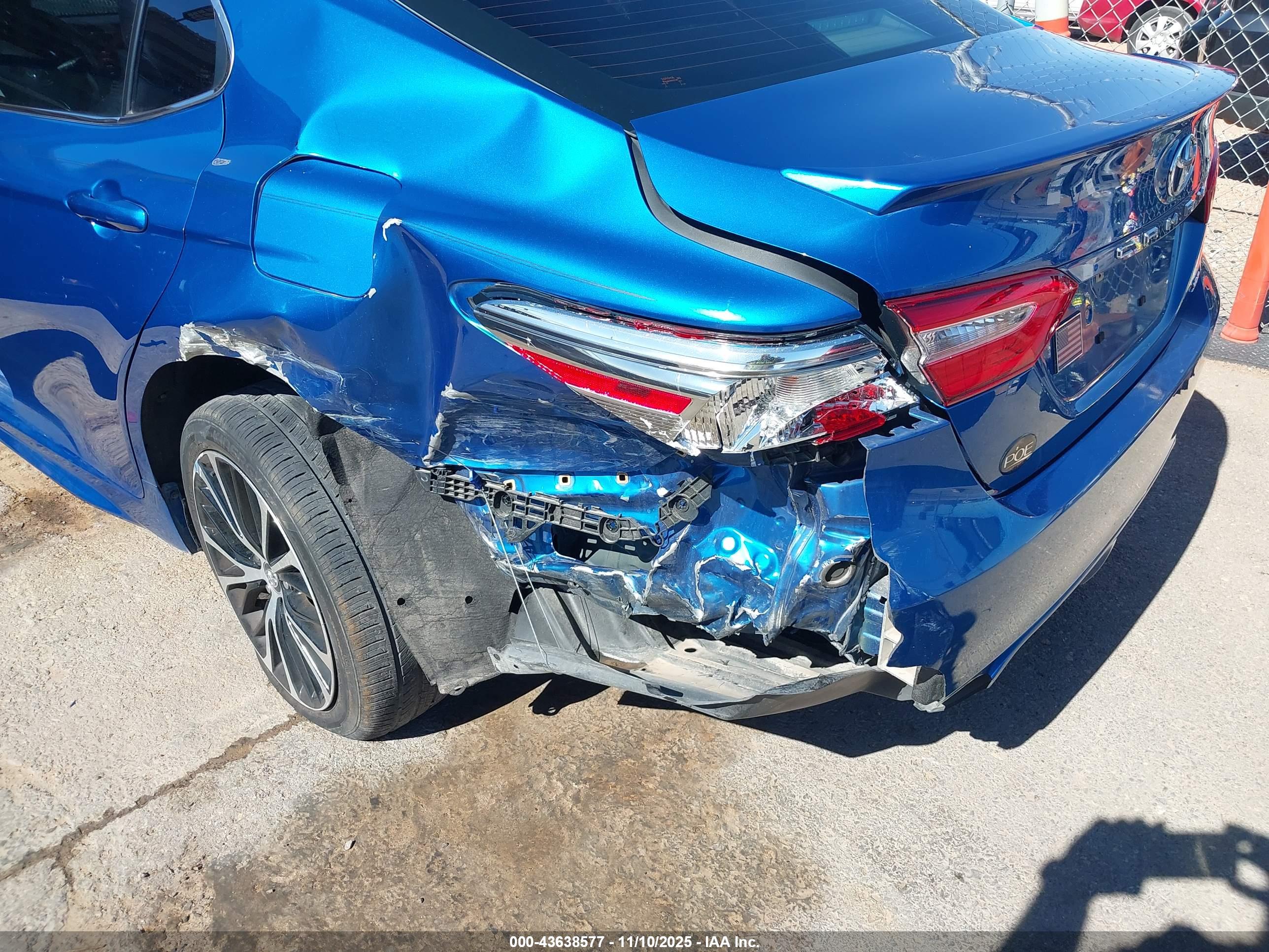 TOYOTA CAMRY image 6