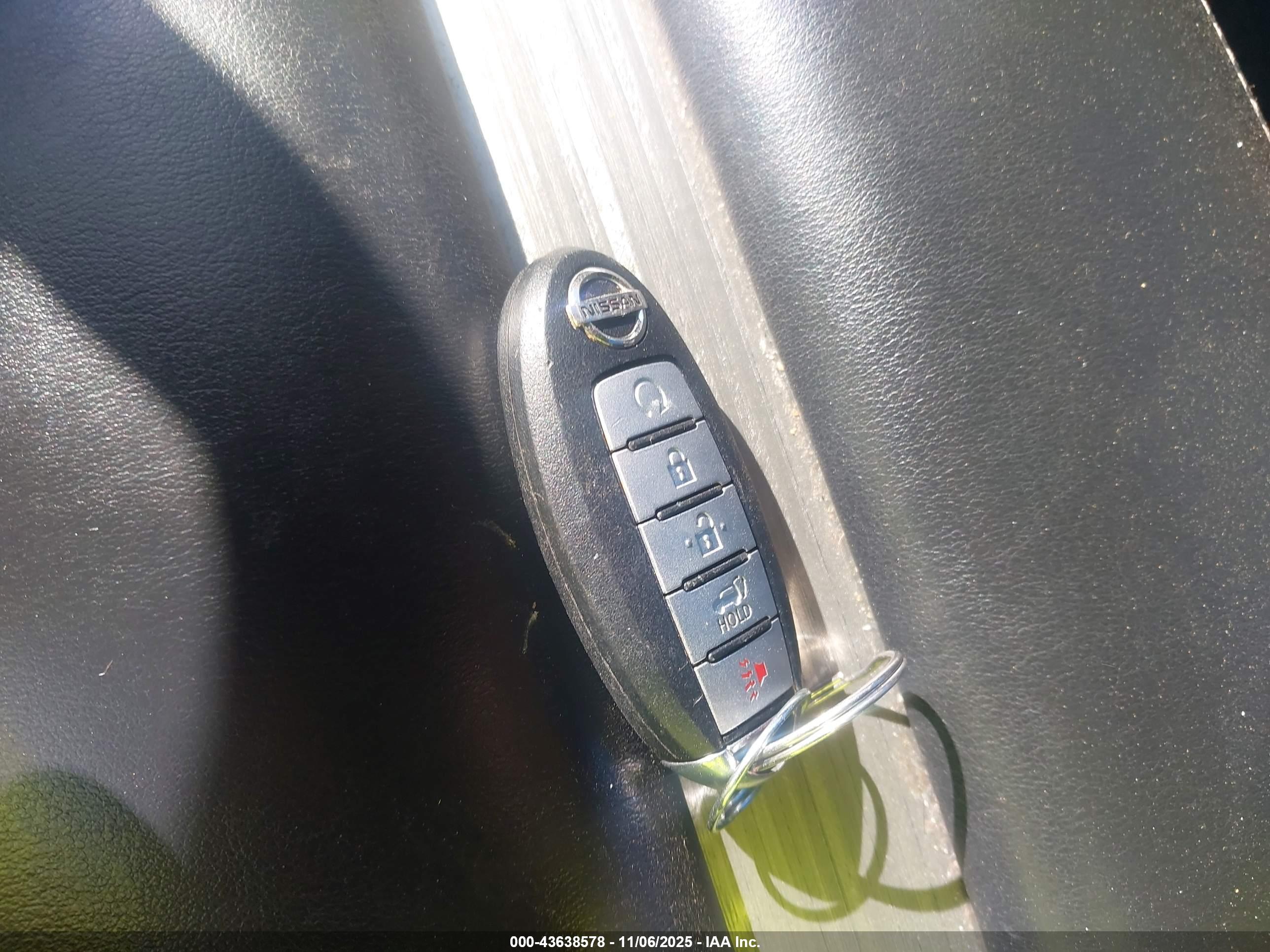 NISSAN MURANO image 11