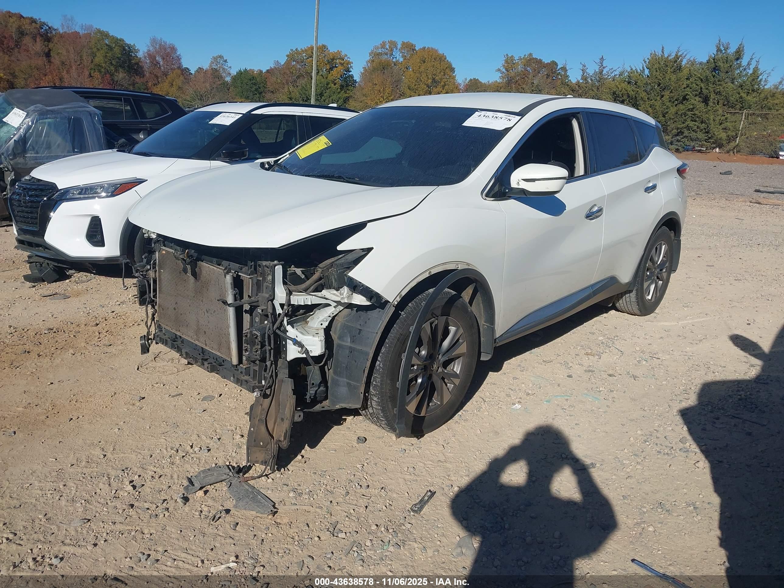 NISSAN MURANO image 2
