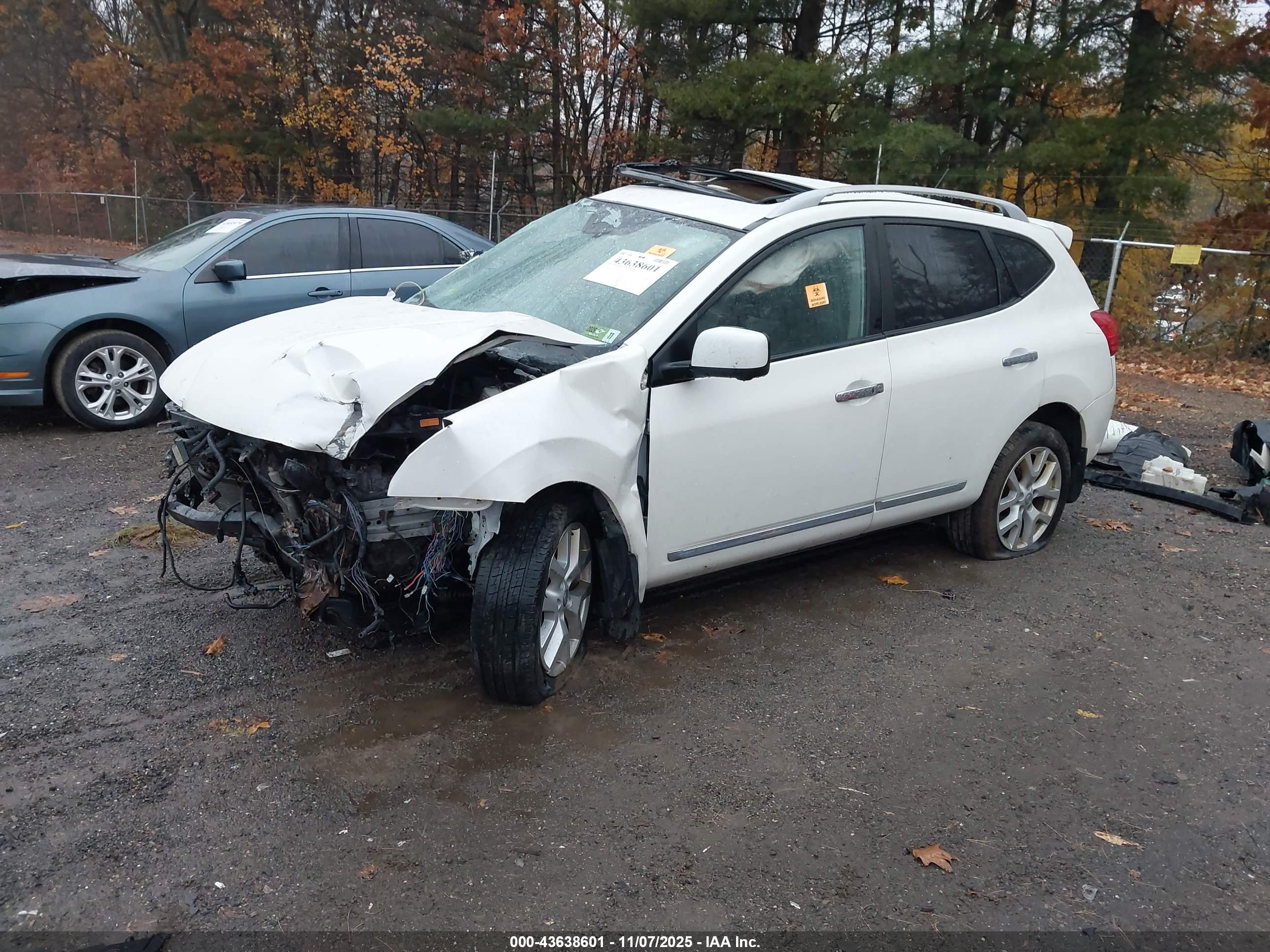 NISSAN ROGUE image 2