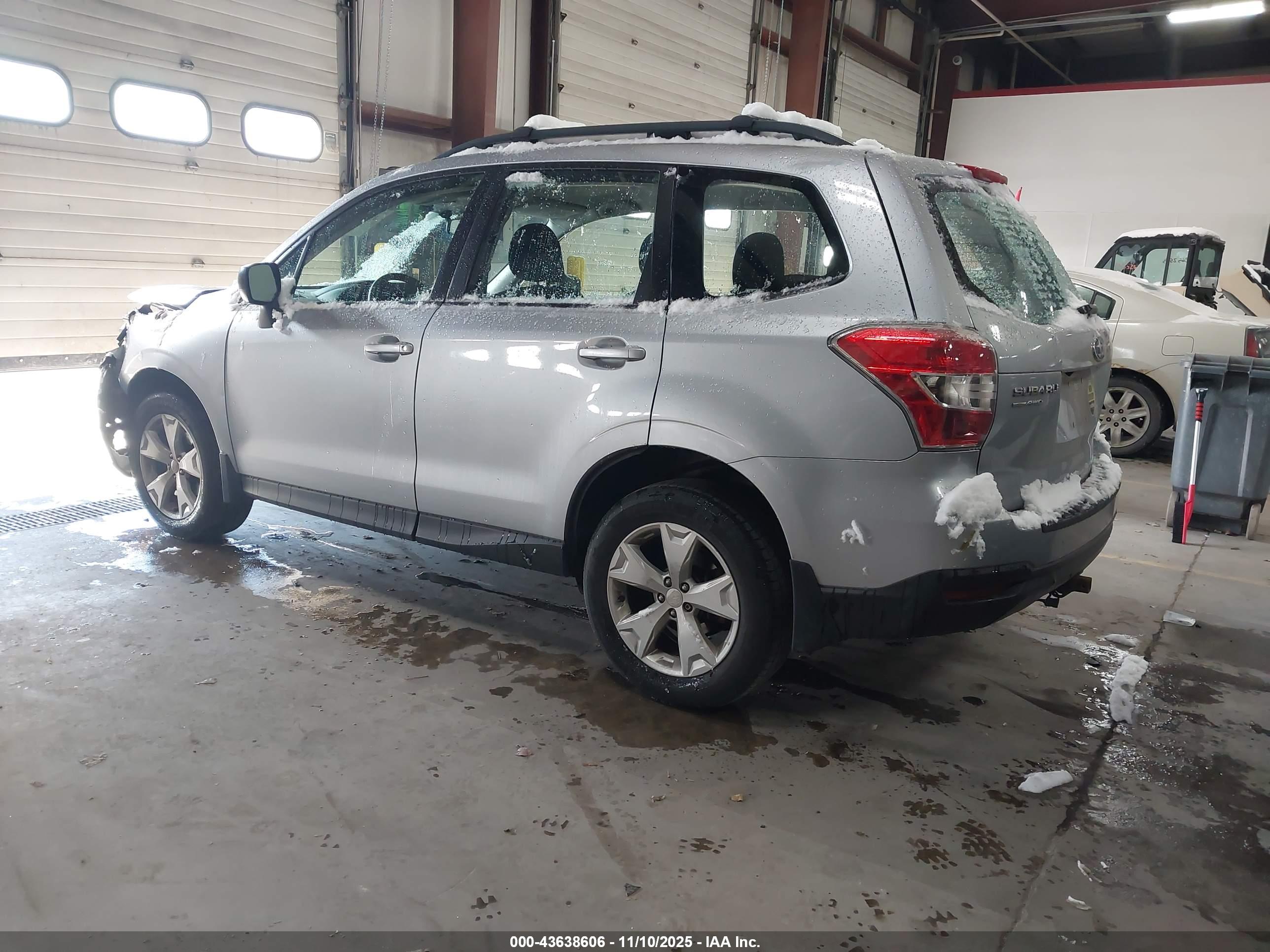SUBARU FORESTER image 3