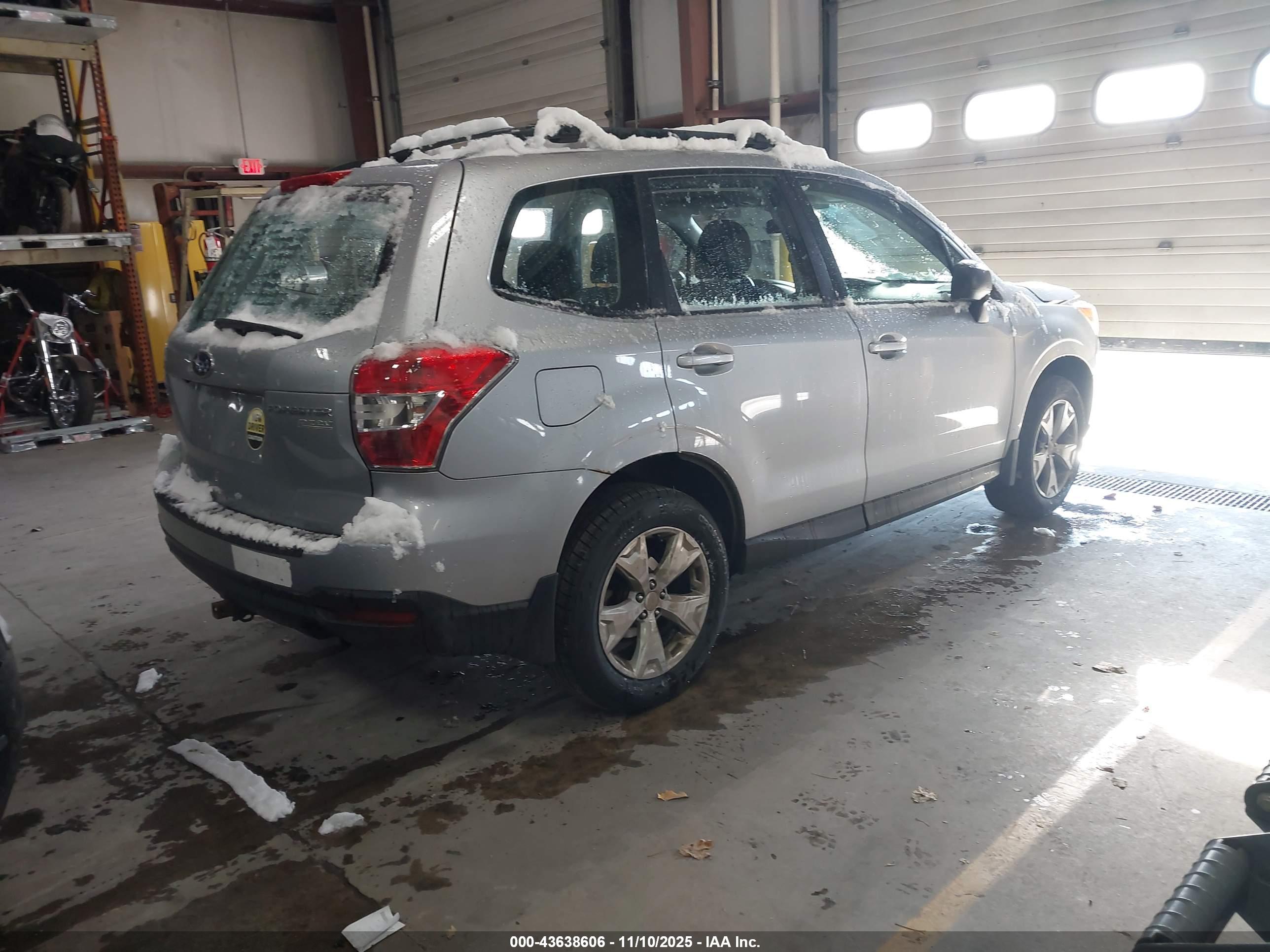 SUBARU FORESTER image 4