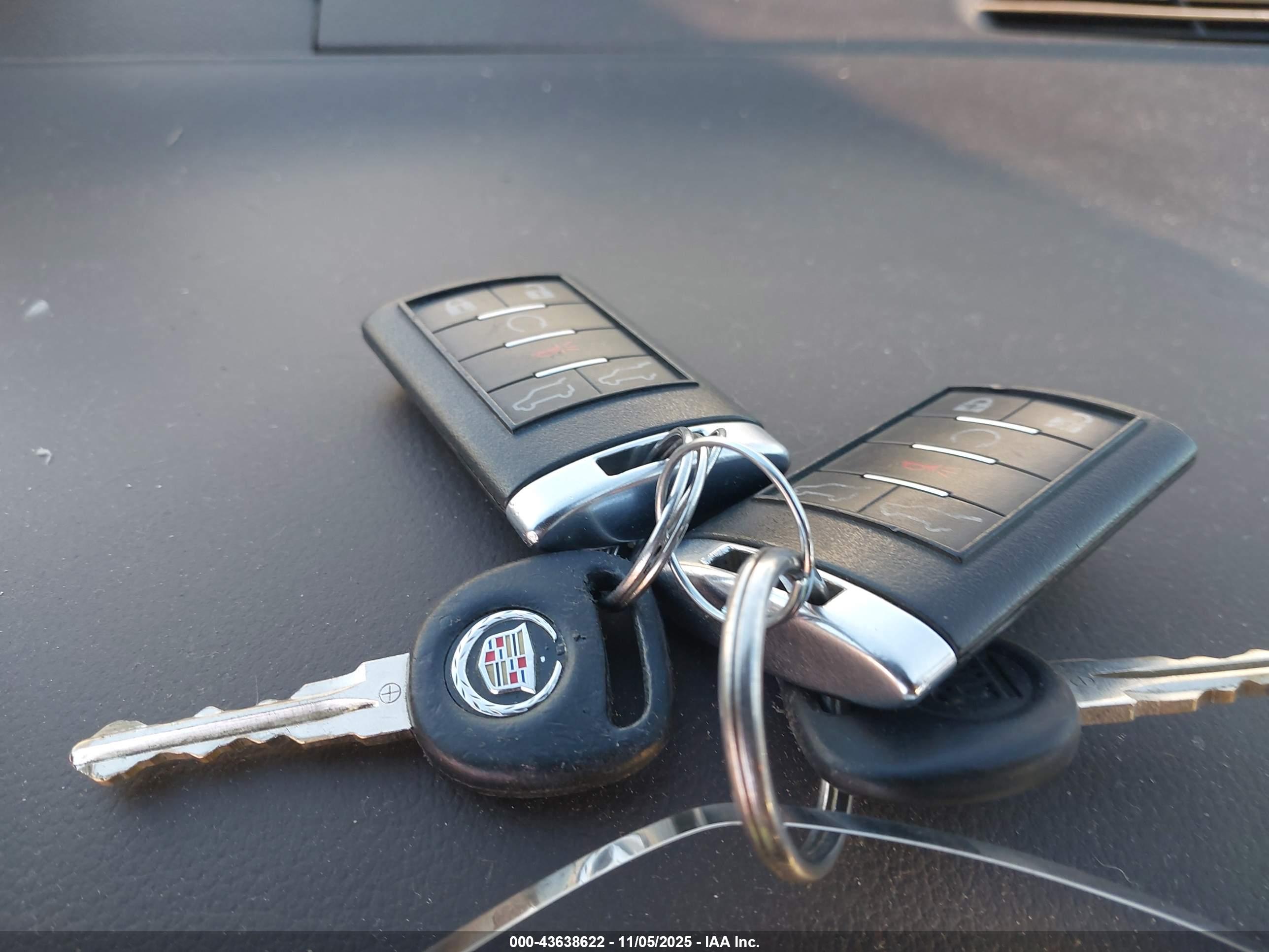 CADILLAC ESCALADE image 11