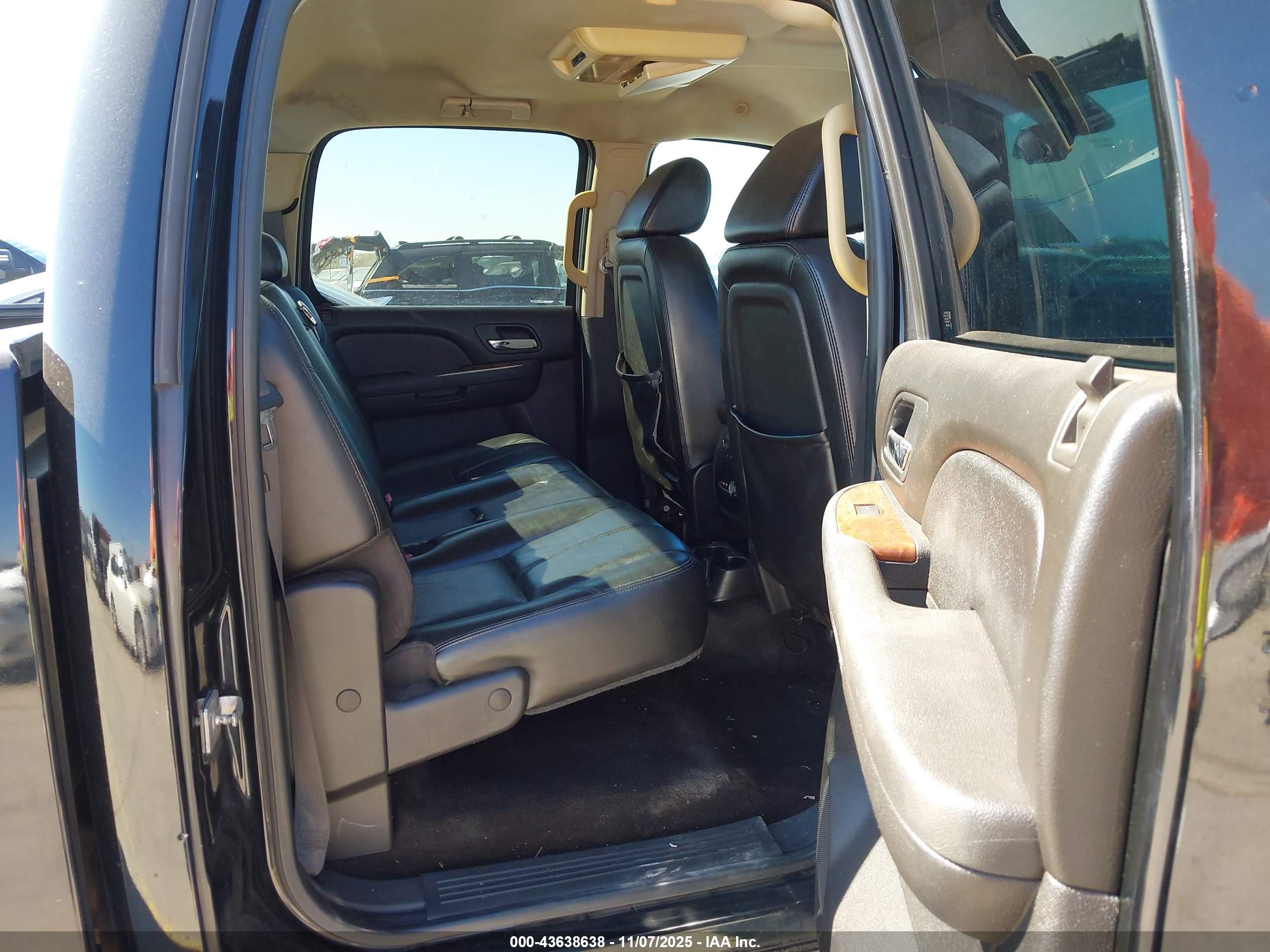 GMC SIERRA image 8