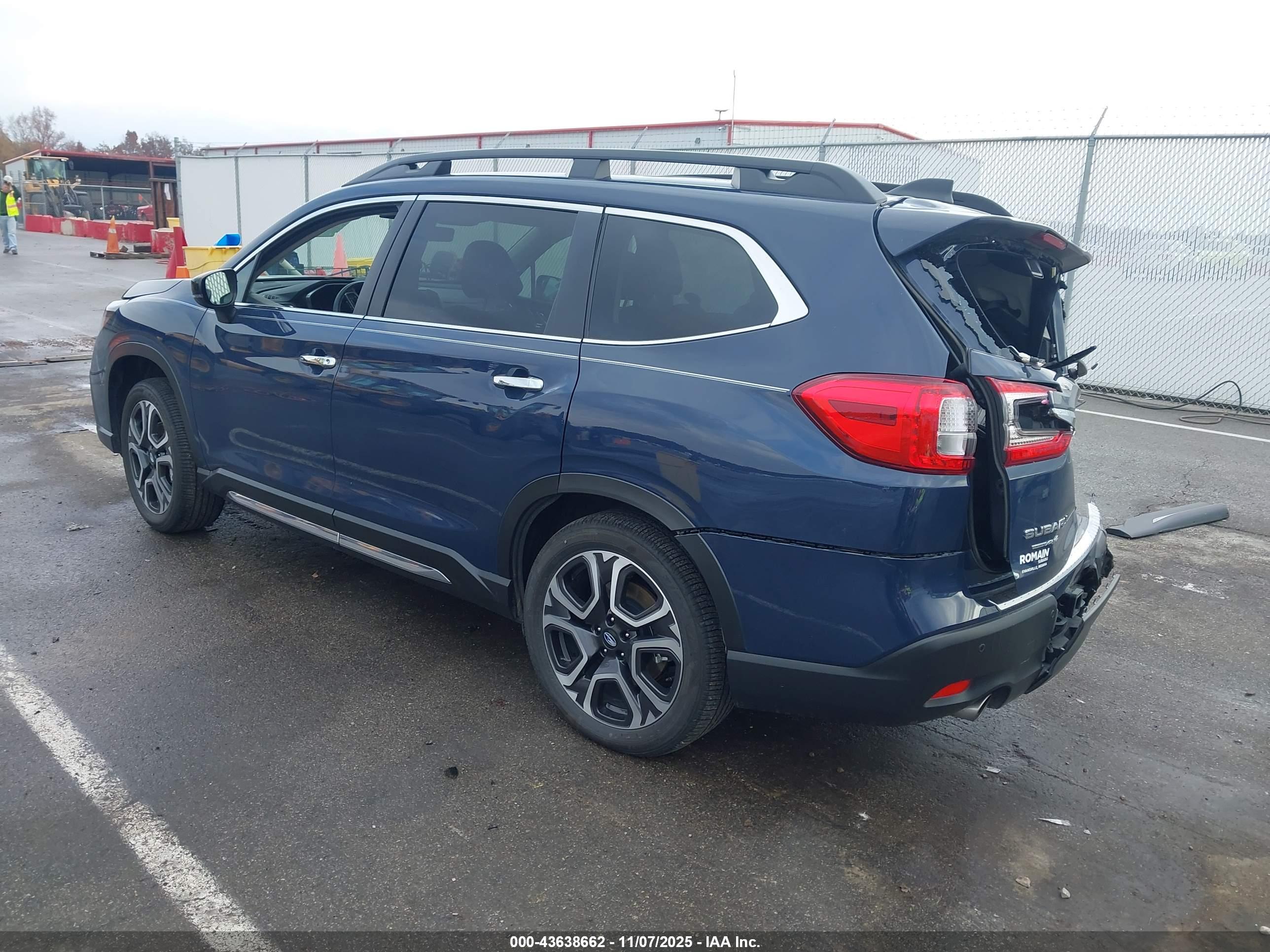 SUBARU ASCENT image 3