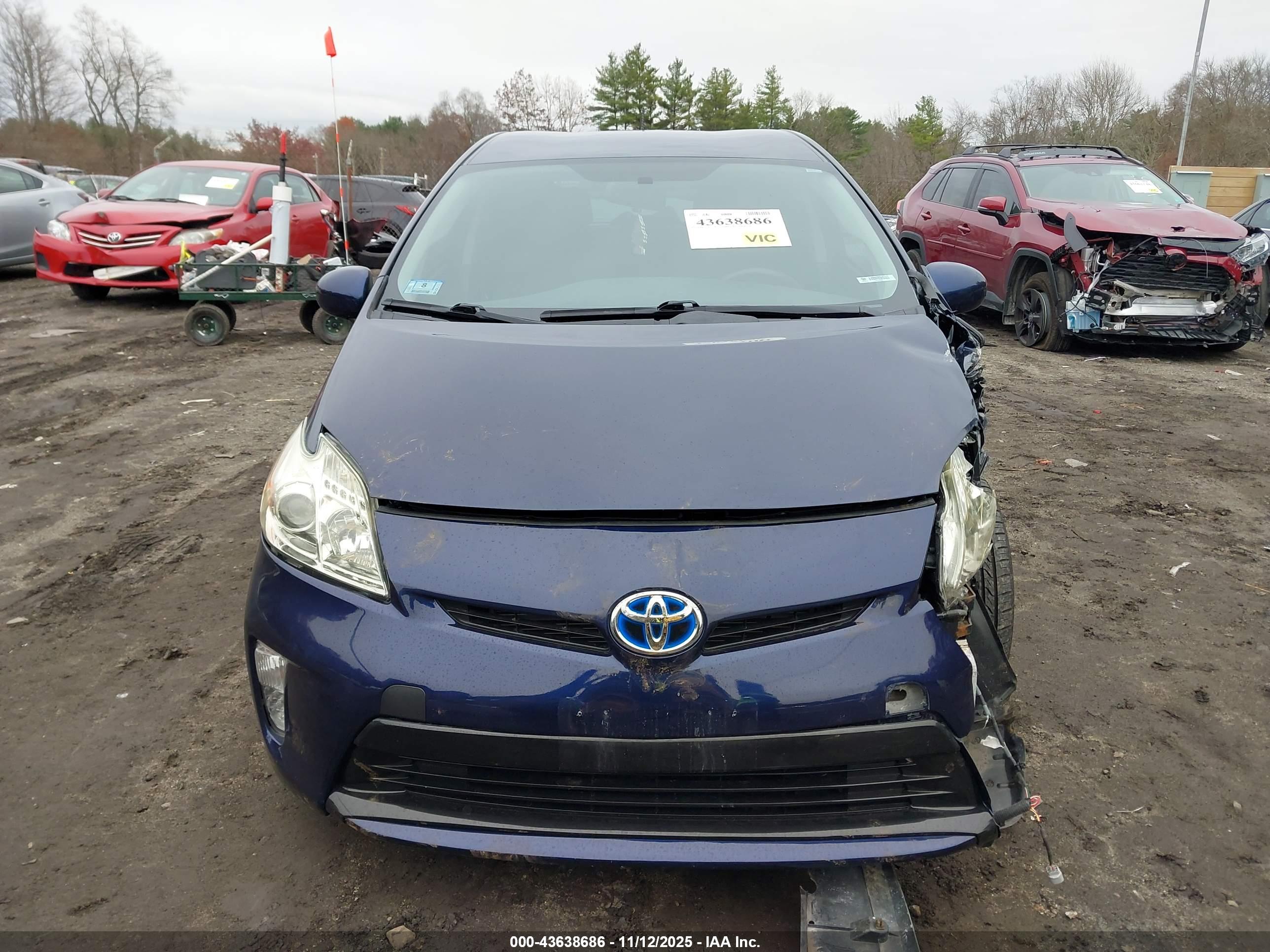 TOYOTA PRIUS image 6