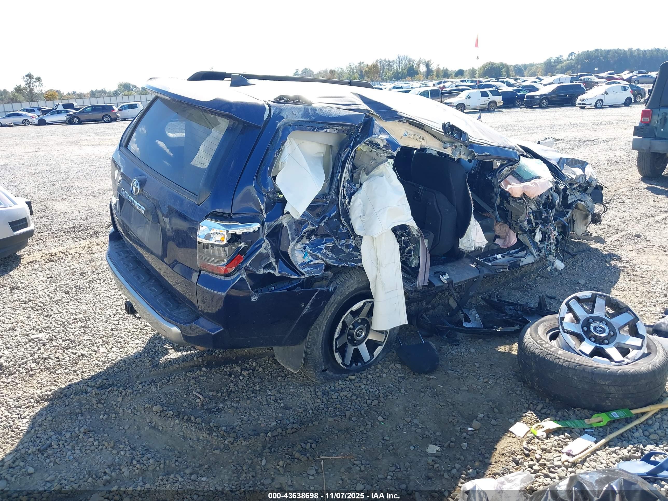 TOYOTA 4RUNNER image 4