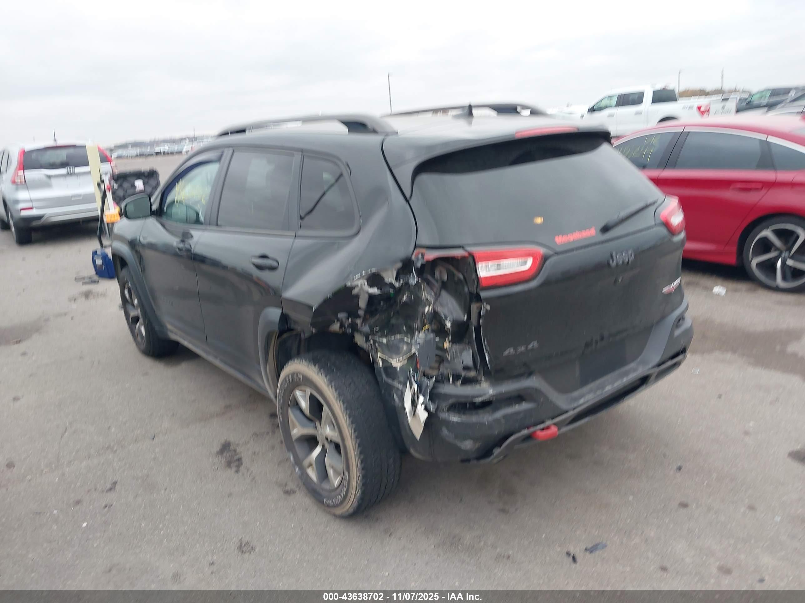 JEEP CHEROKEE image 3