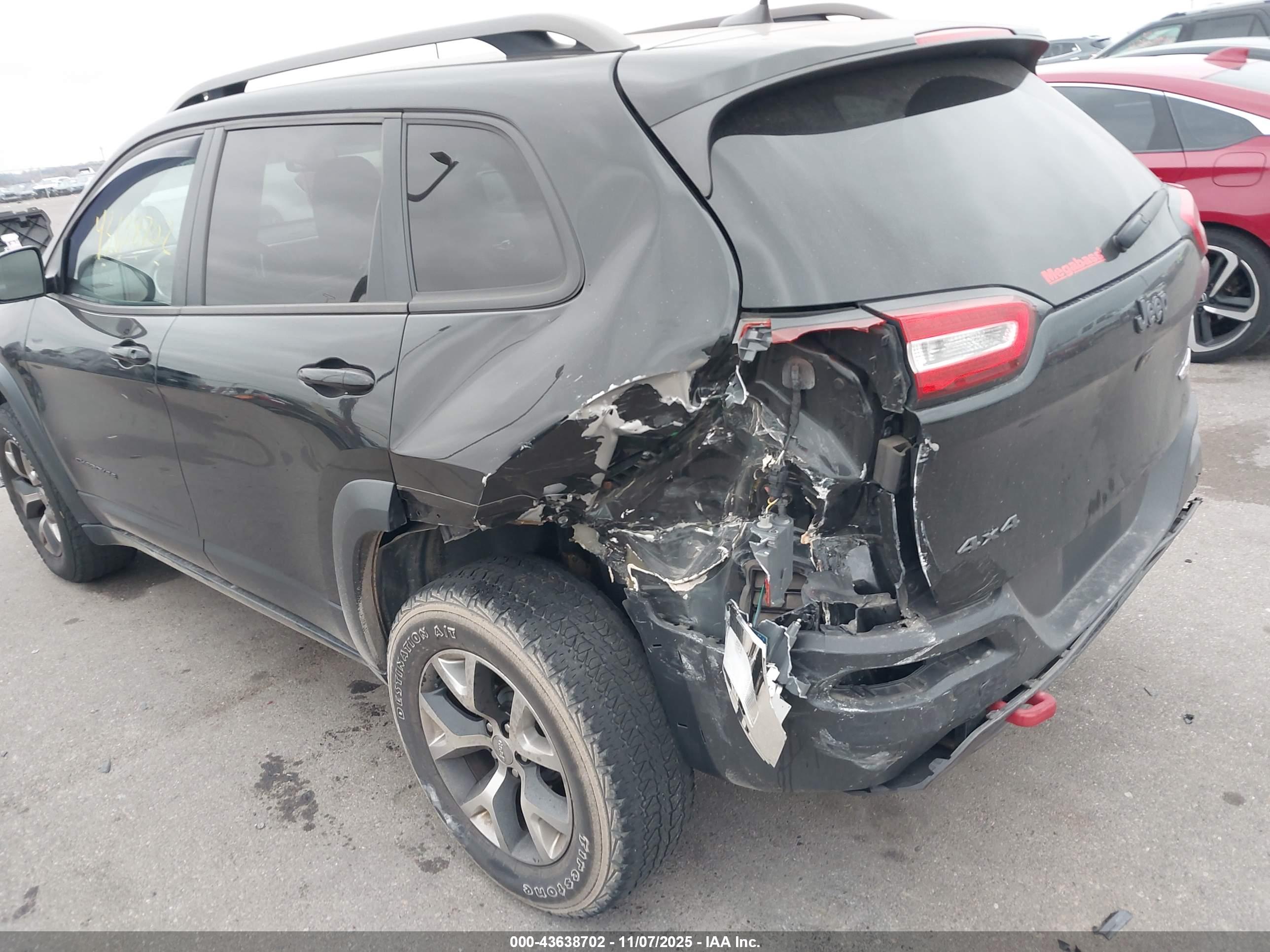 JEEP CHEROKEE image 6