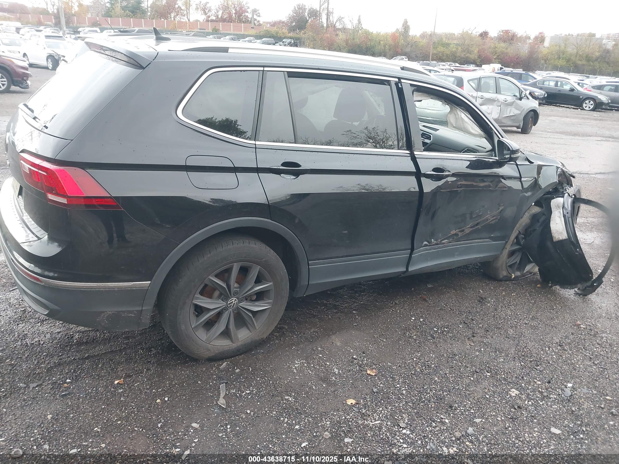VOLKSWAGEN TIGUAN image 4