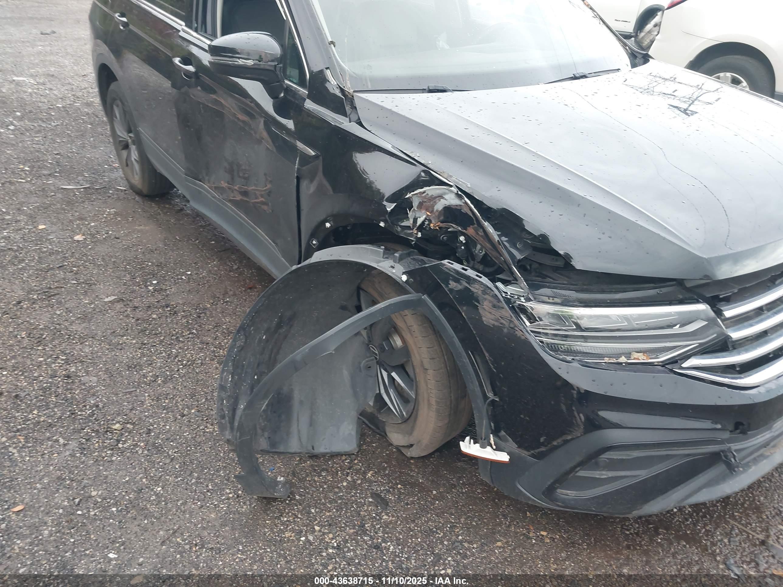 VOLKSWAGEN TIGUAN image 6