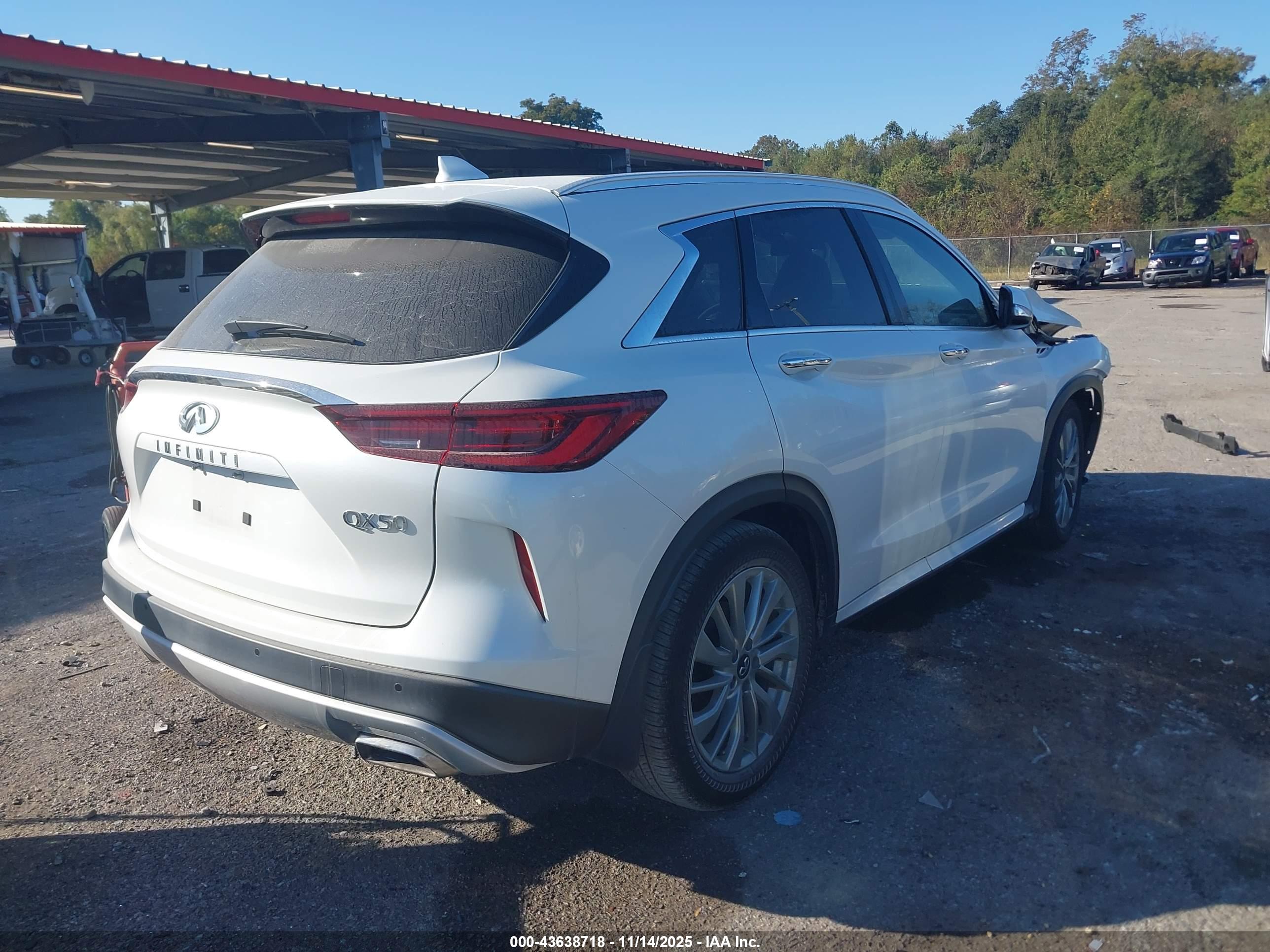 INFINITI QX50 image 4