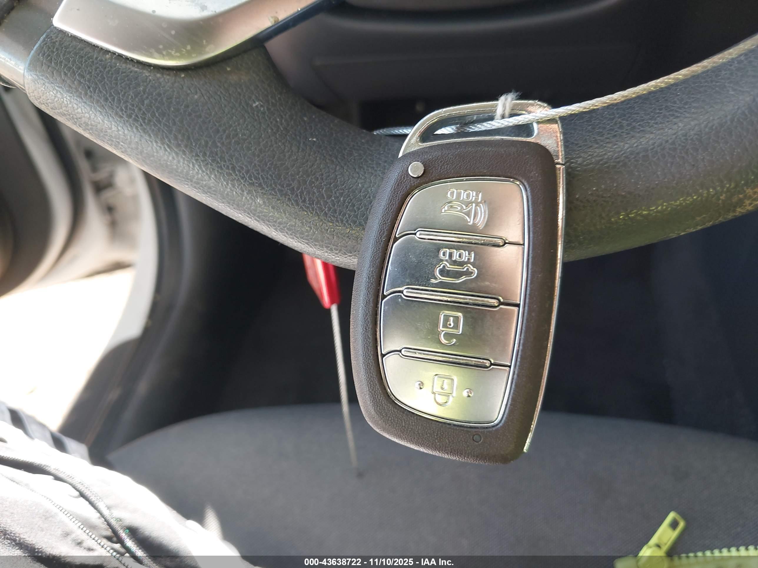 HYUNDAI IONIQ image 11