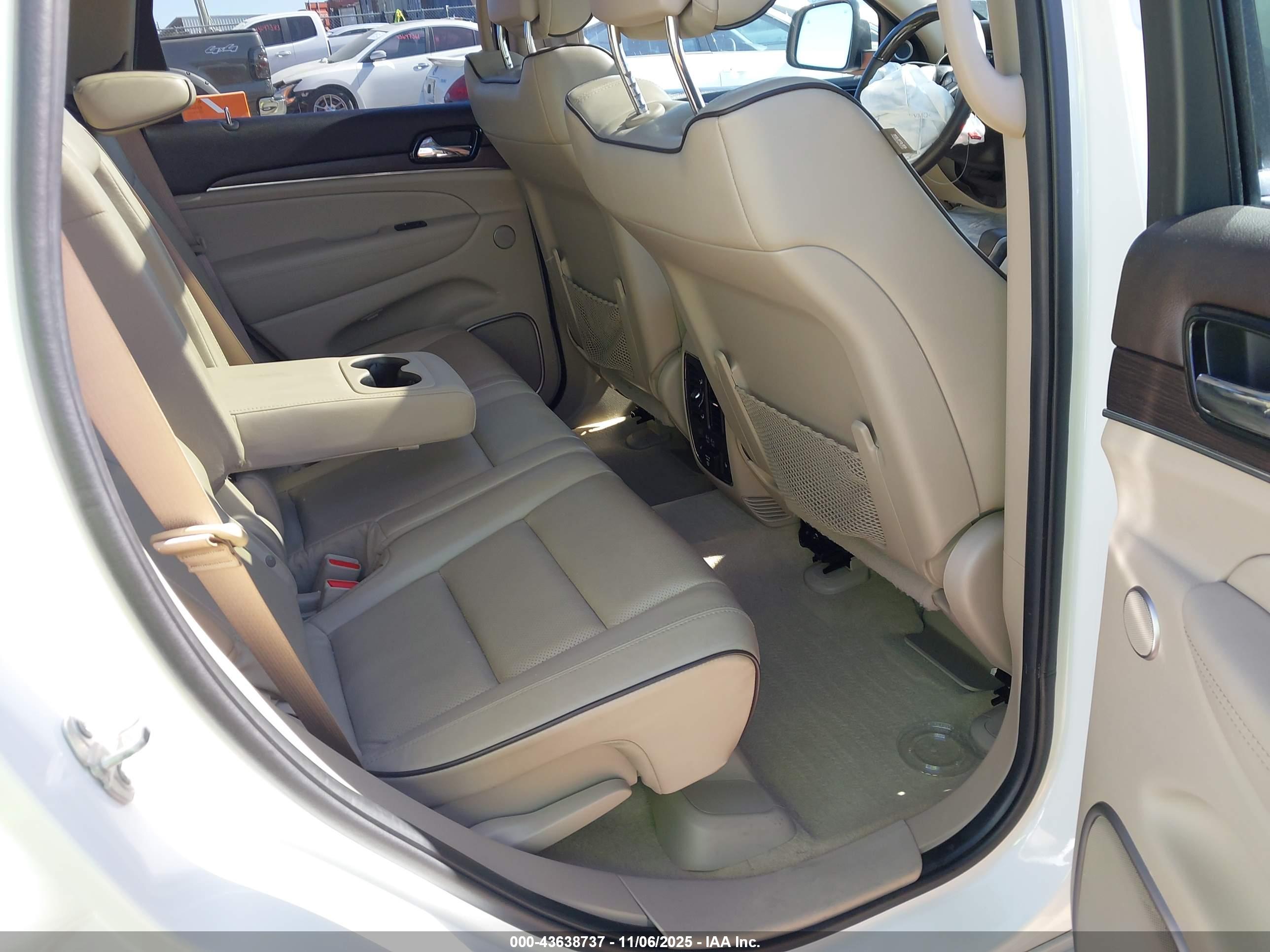 JEEP GRAND image 8