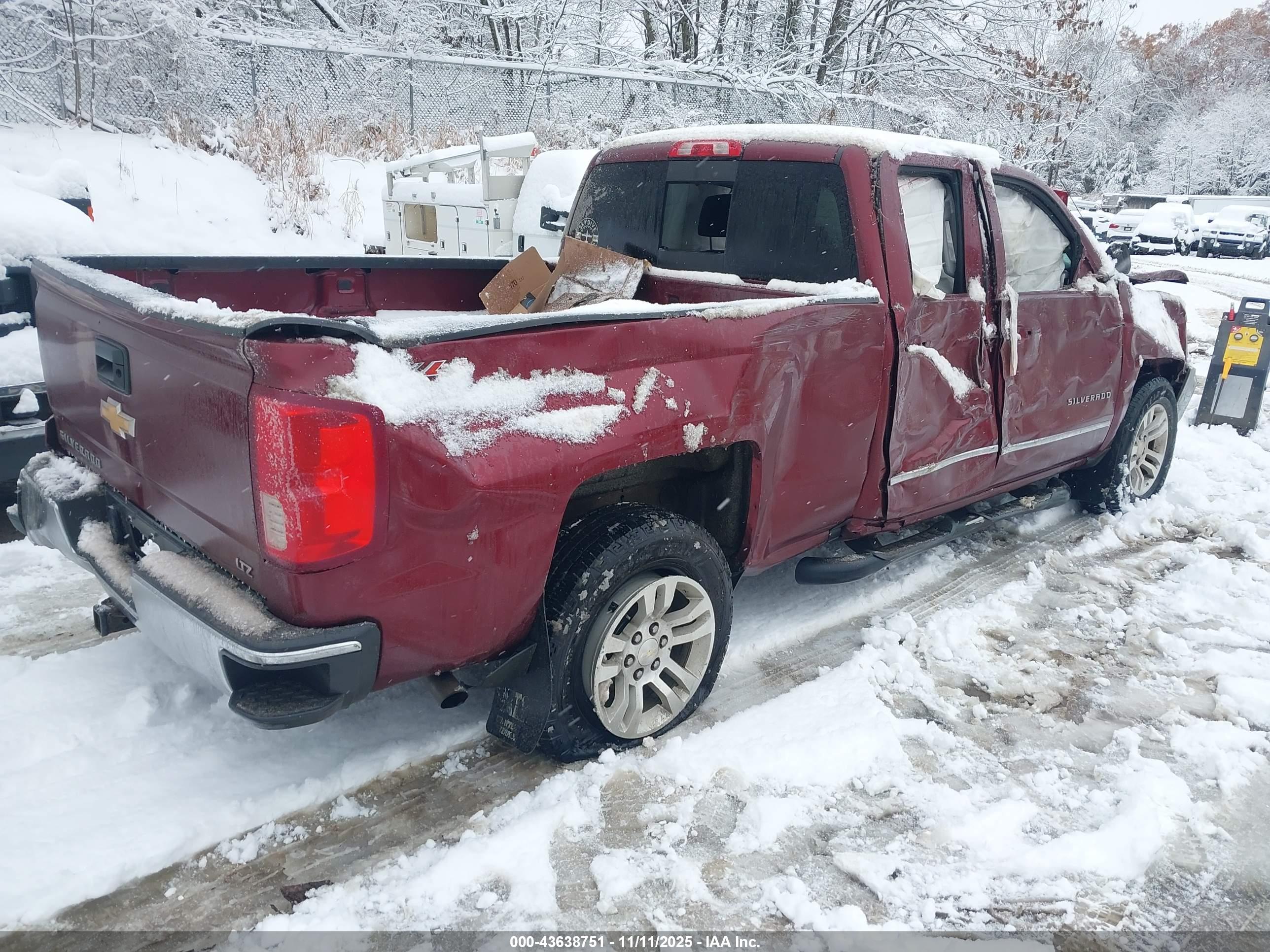 CHEVROLET SILVERADO image 4