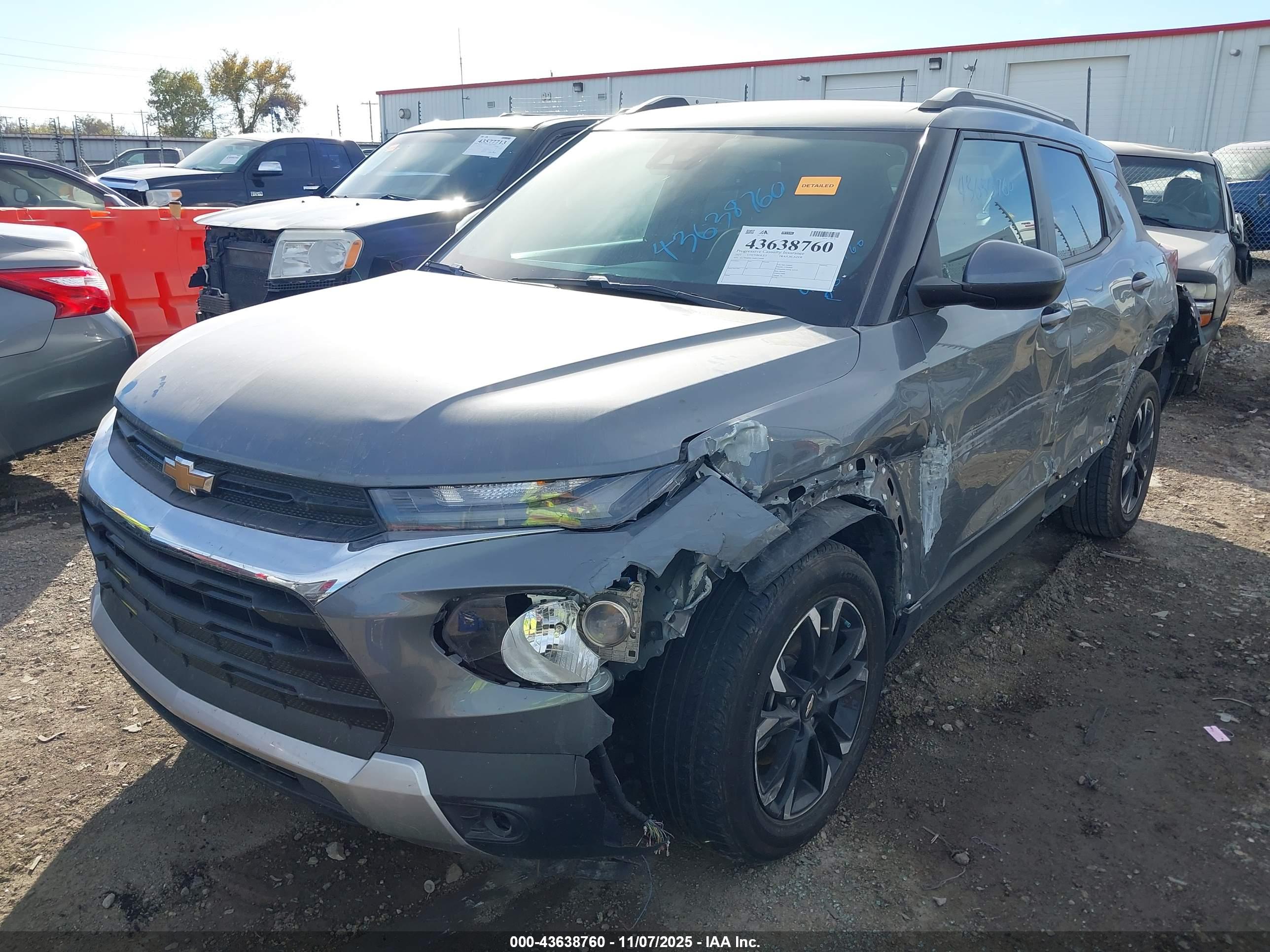 CHEVROLET TRAILBLAZER image 2