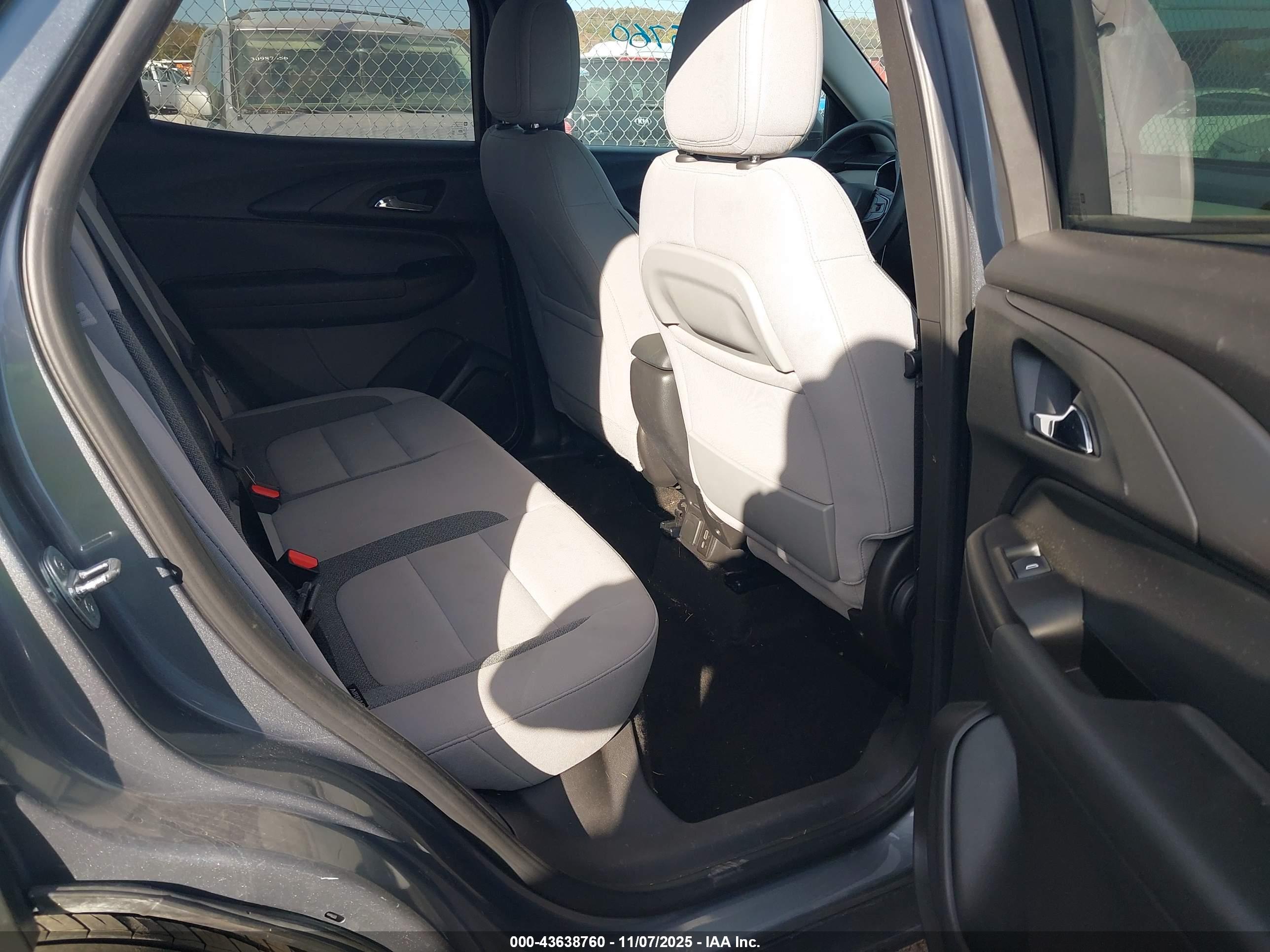 CHEVROLET TRAILBLAZER image 8