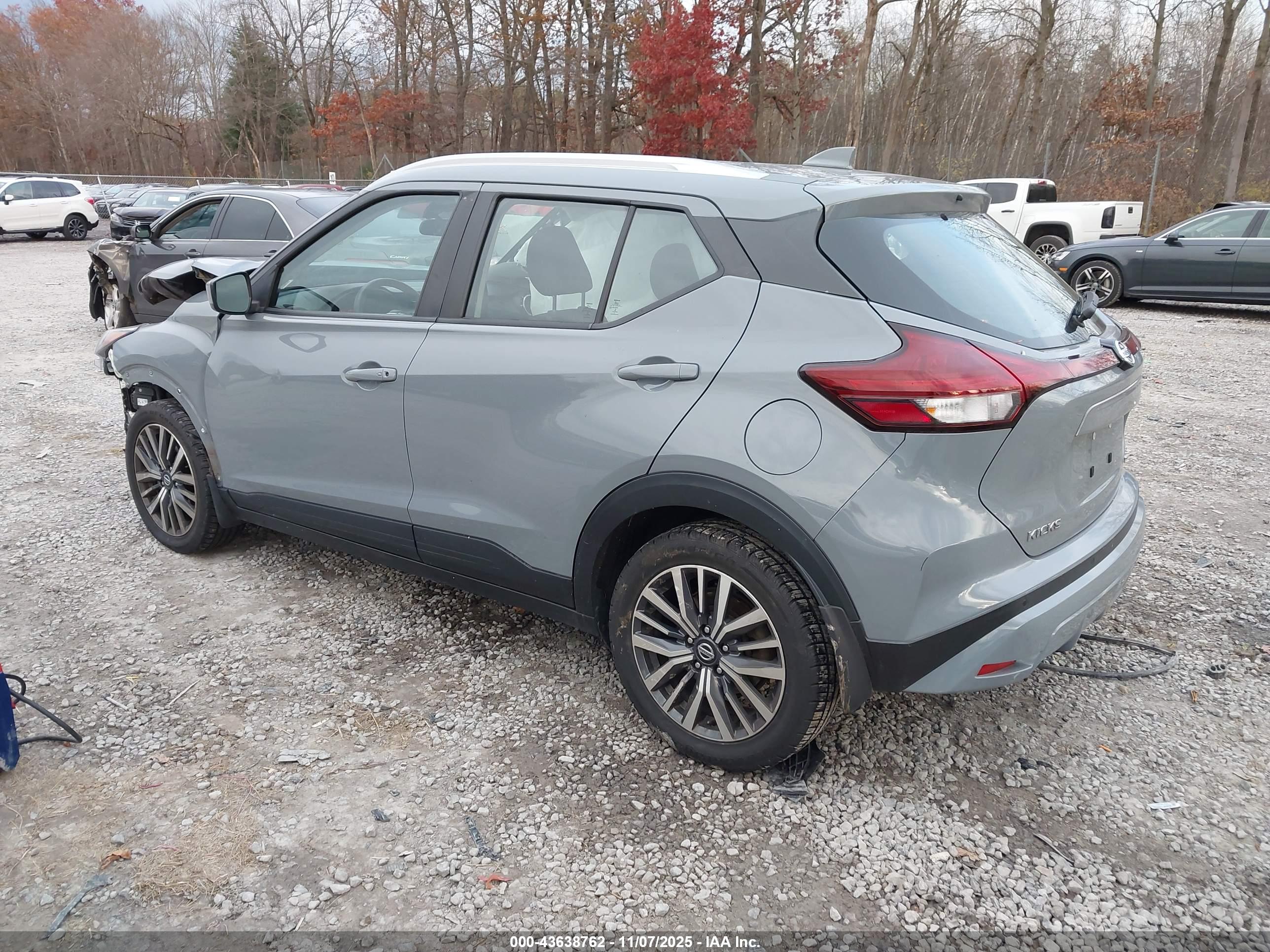 NISSAN KICKS image 3