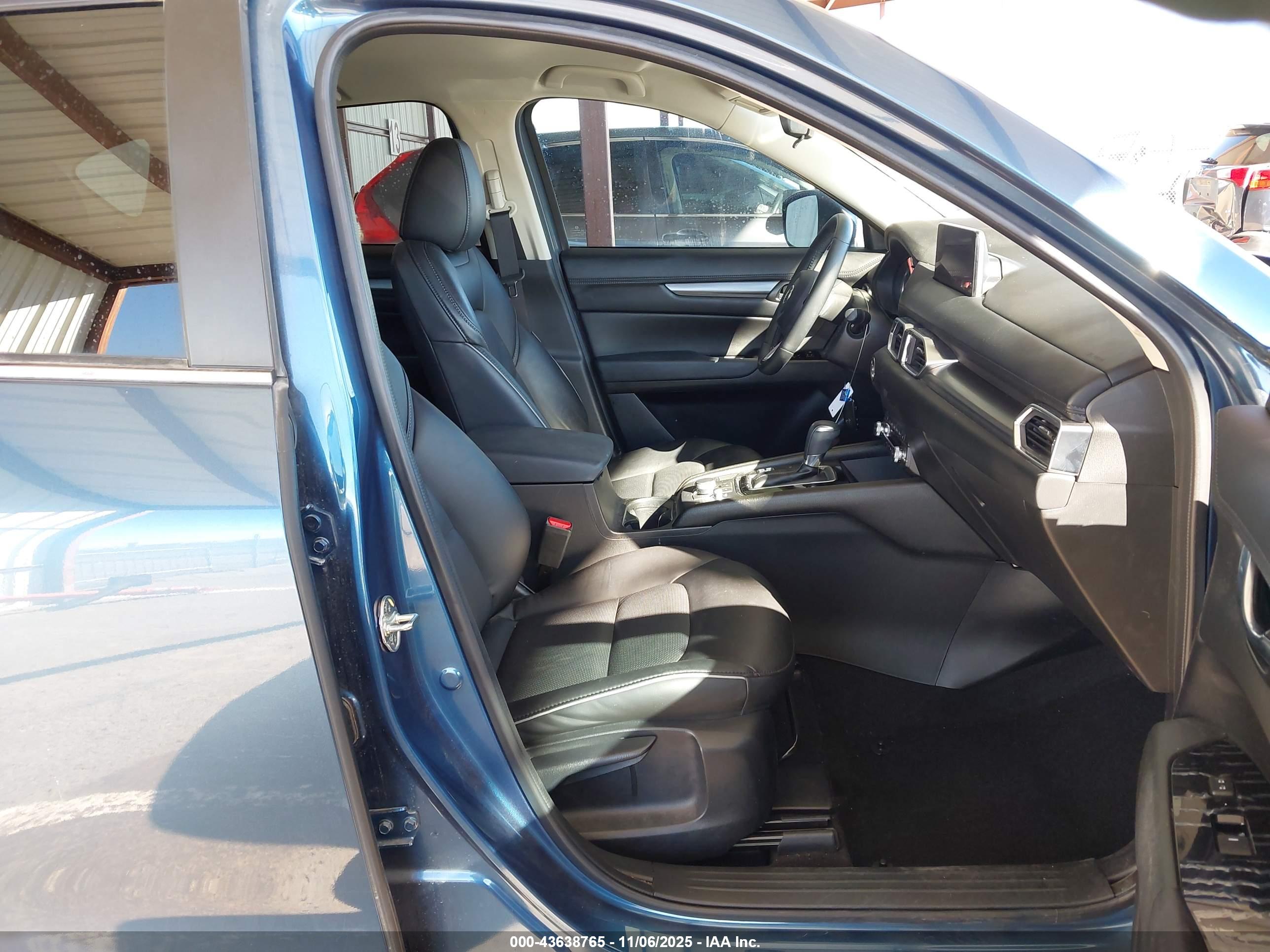 MAZDA CX-5 image 5