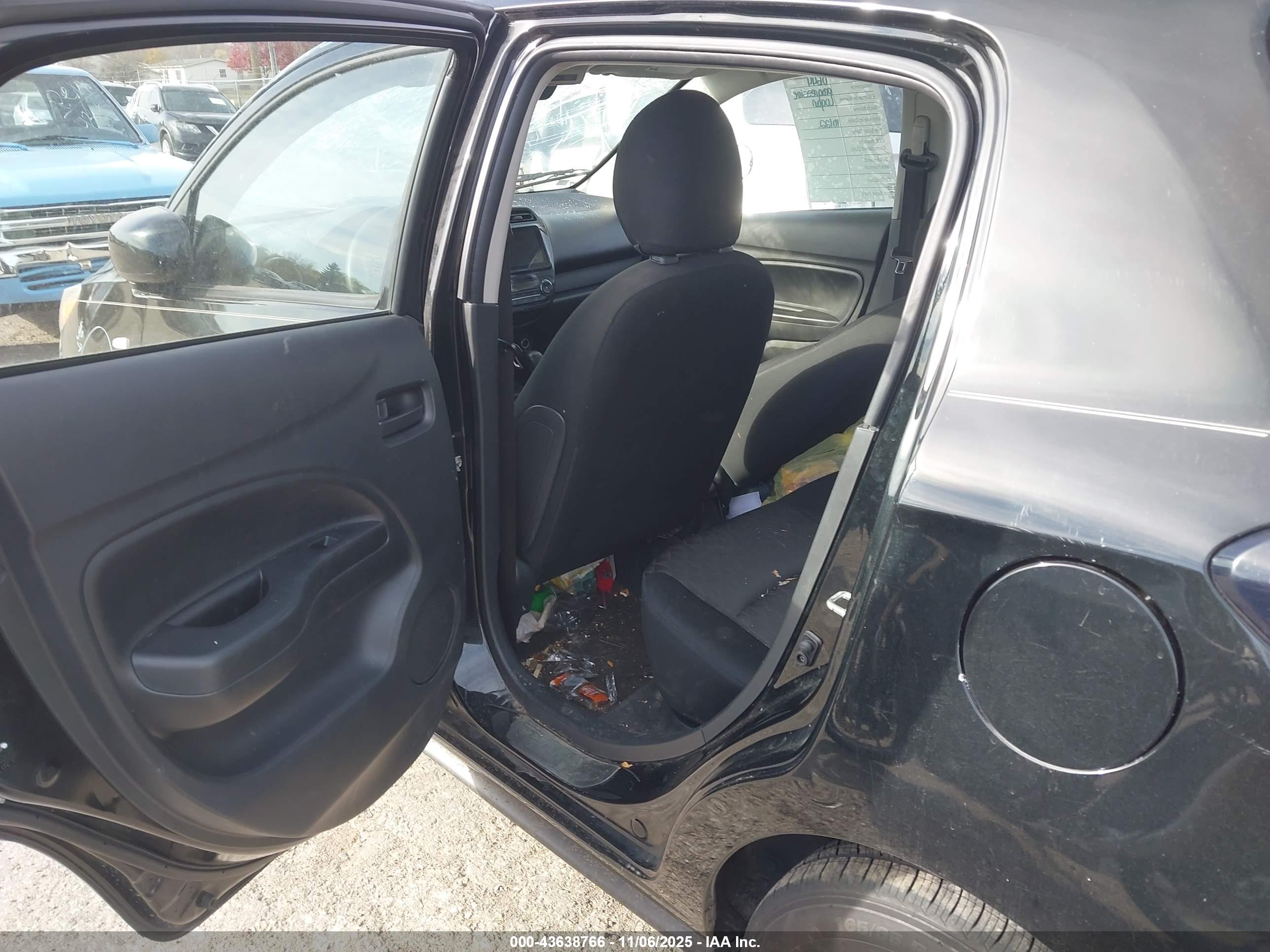 MITSUBISHI MIRAGE image 8