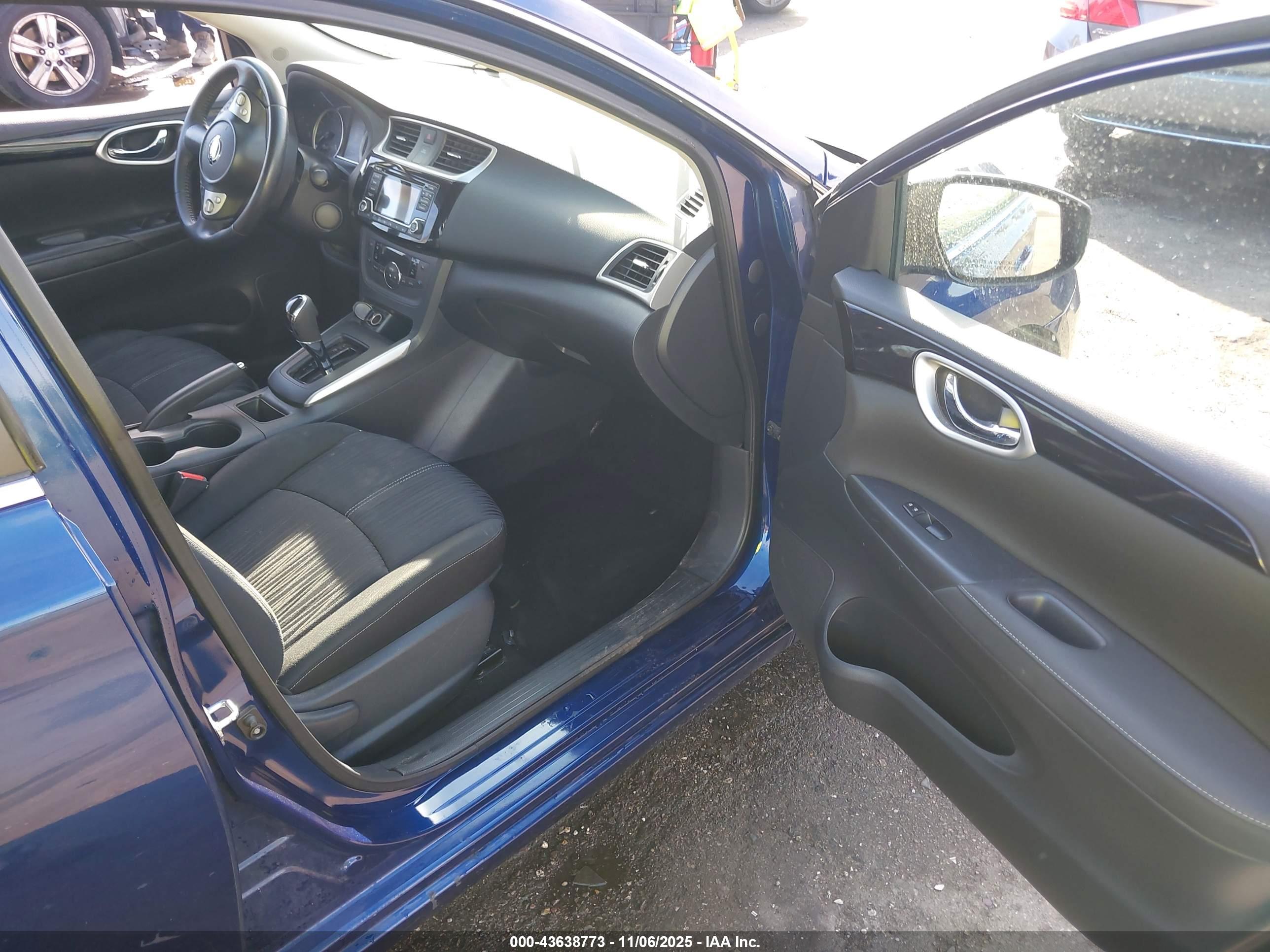 NISSAN SENTRA image 5