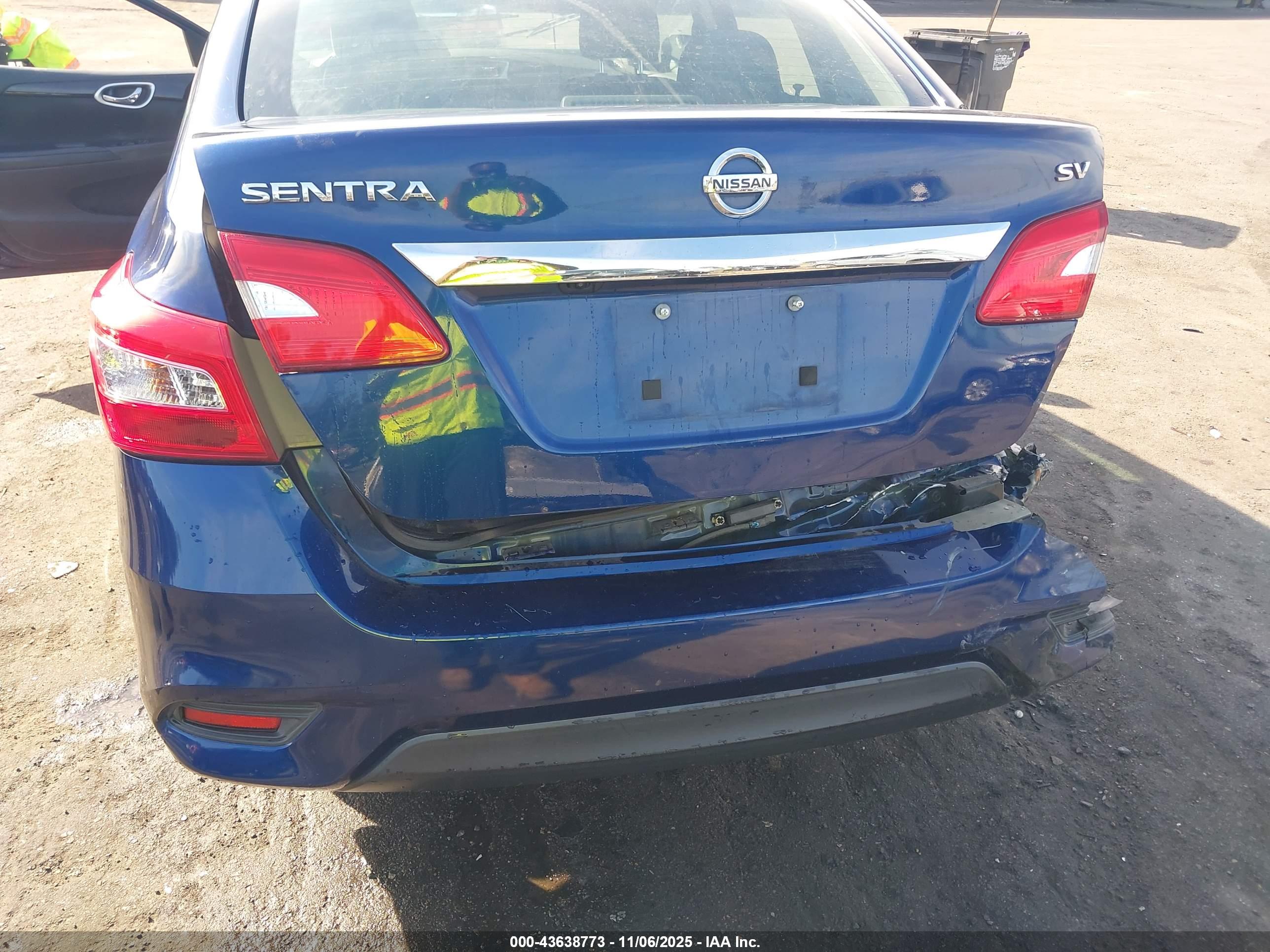 NISSAN SENTRA image 6