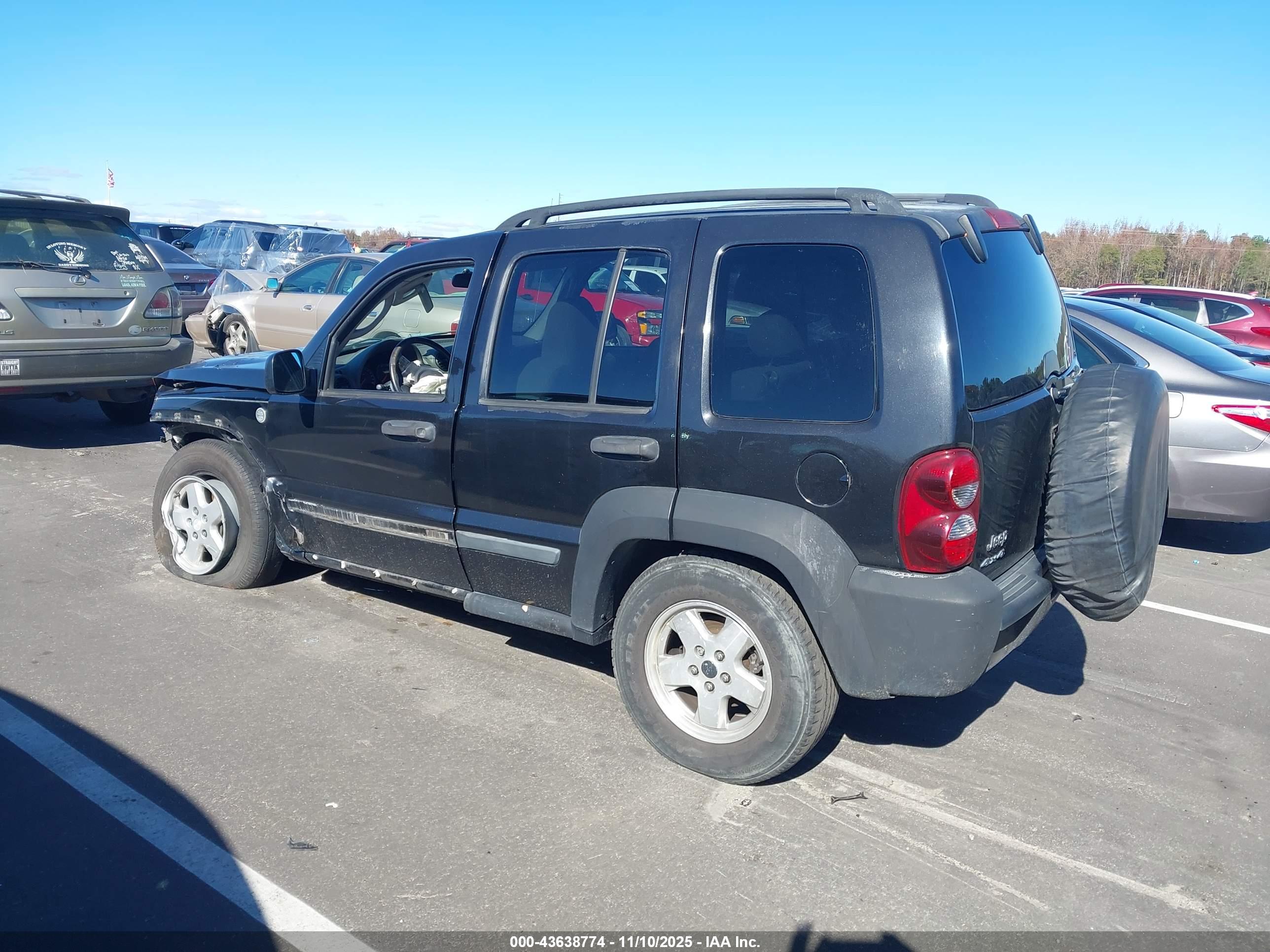 JEEP LIBERTY image 3