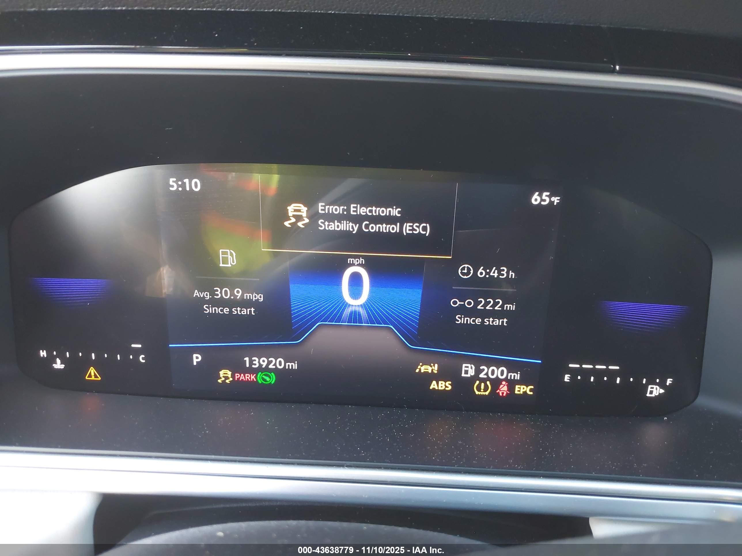 VOLKSWAGEN TAOS image 7