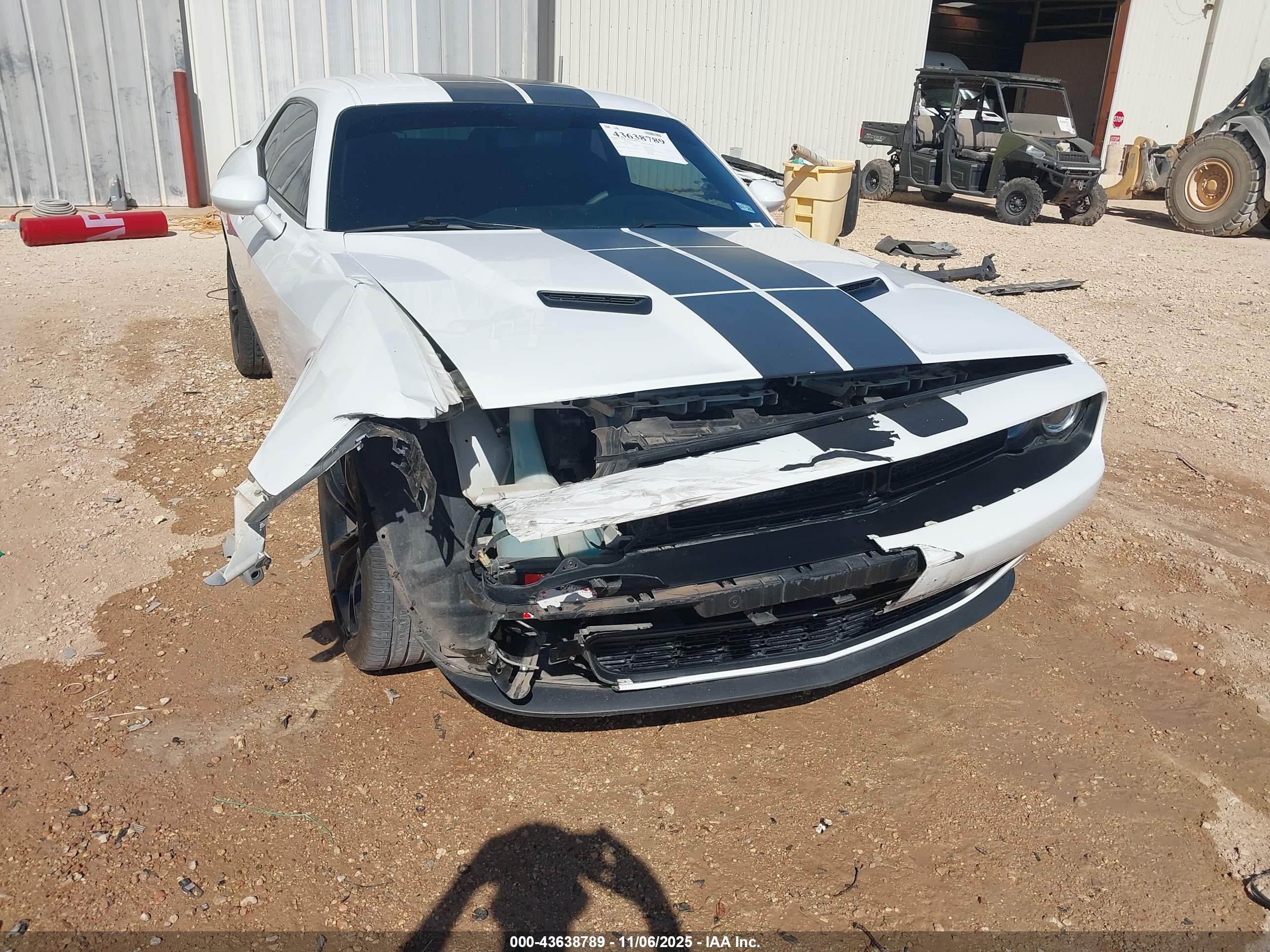 DODGE CHALLENGER image 6