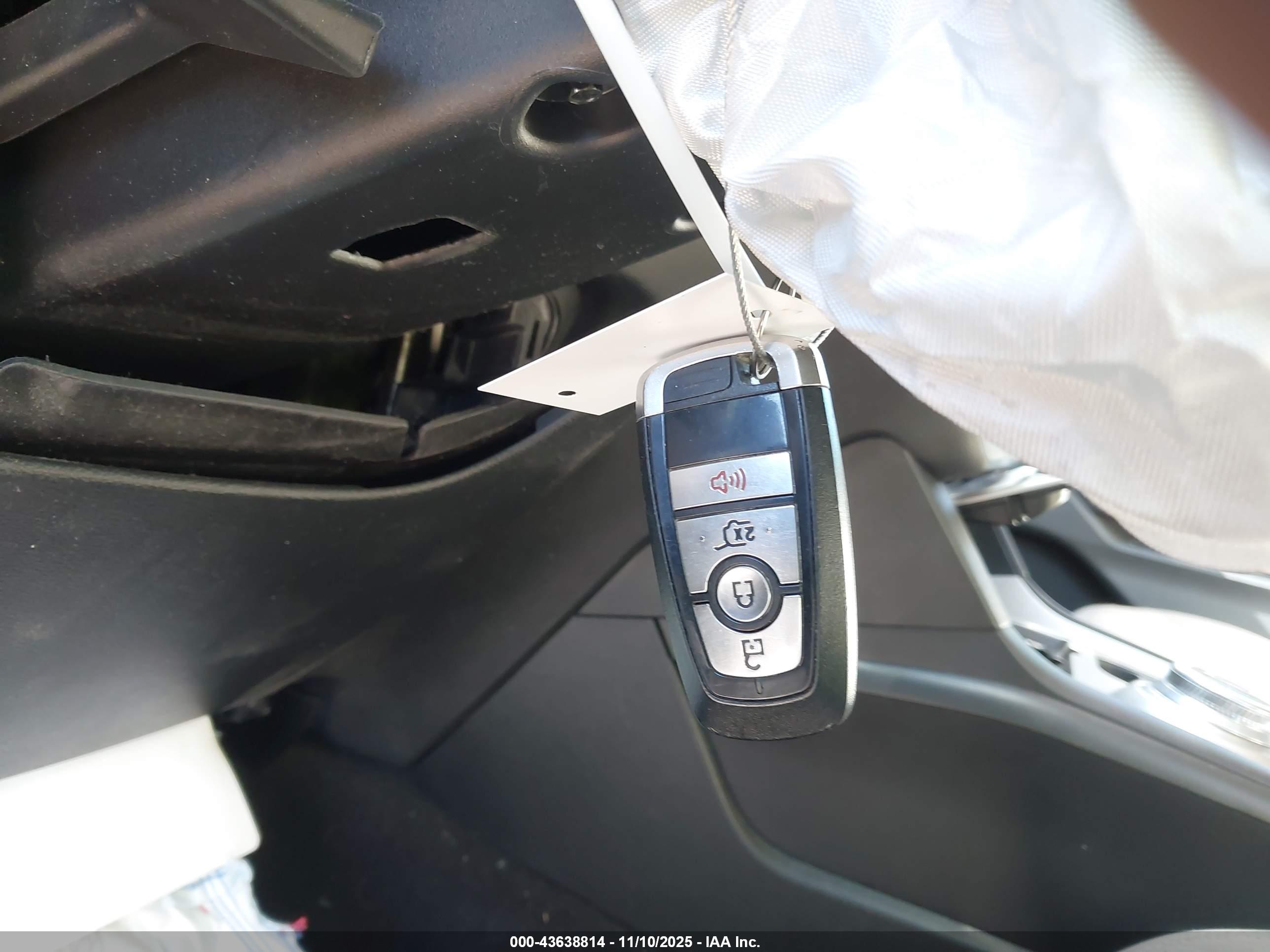 FORD EXPLORER image 11
