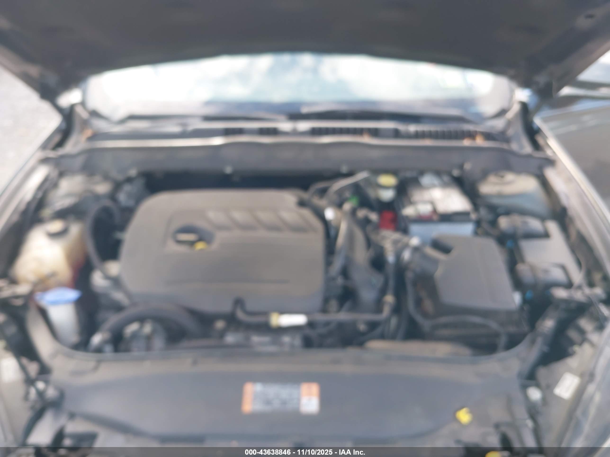 FORD FUSION image 10