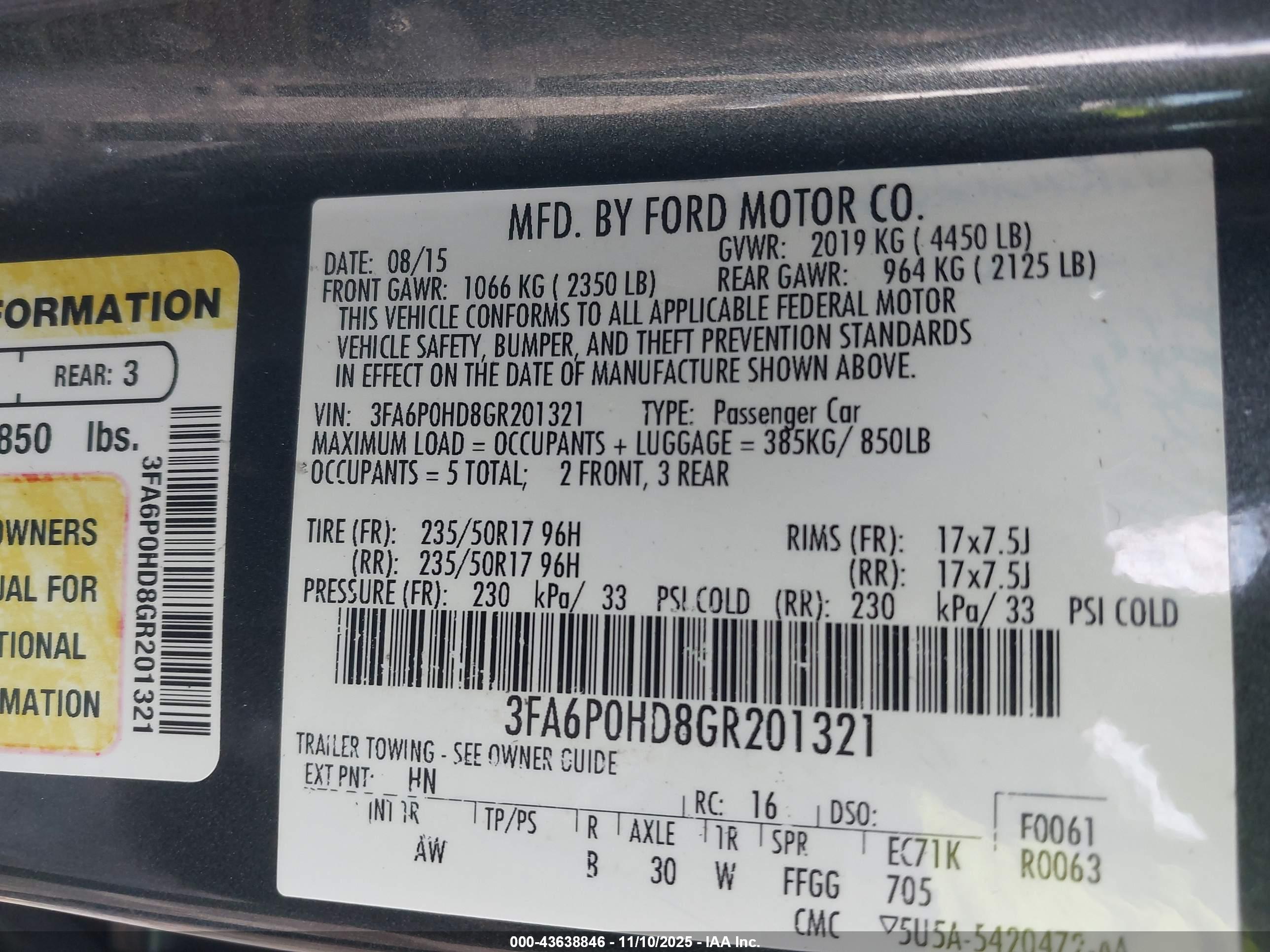 FORD FUSION image 9
