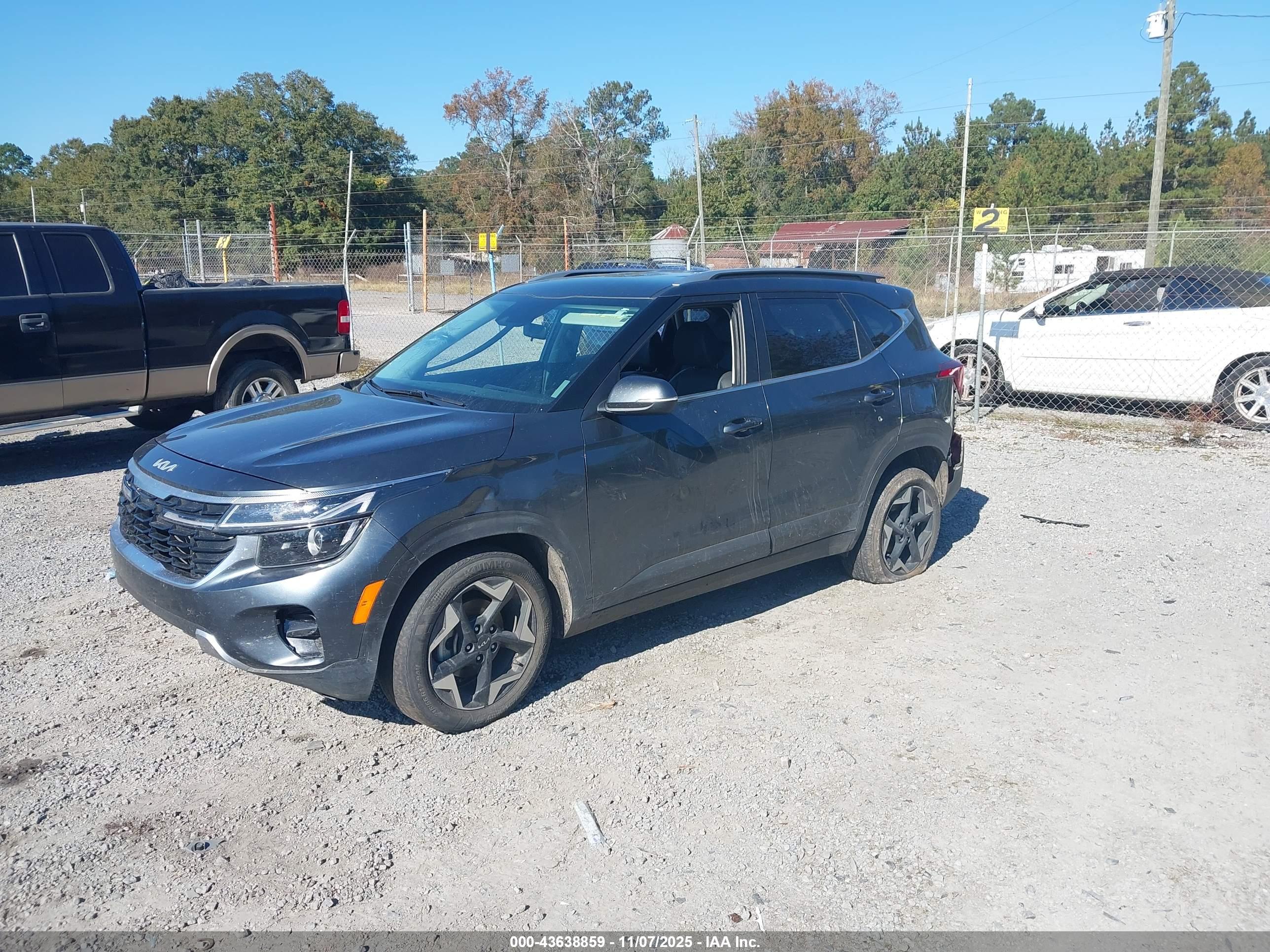 KIA SELTOS image 2
