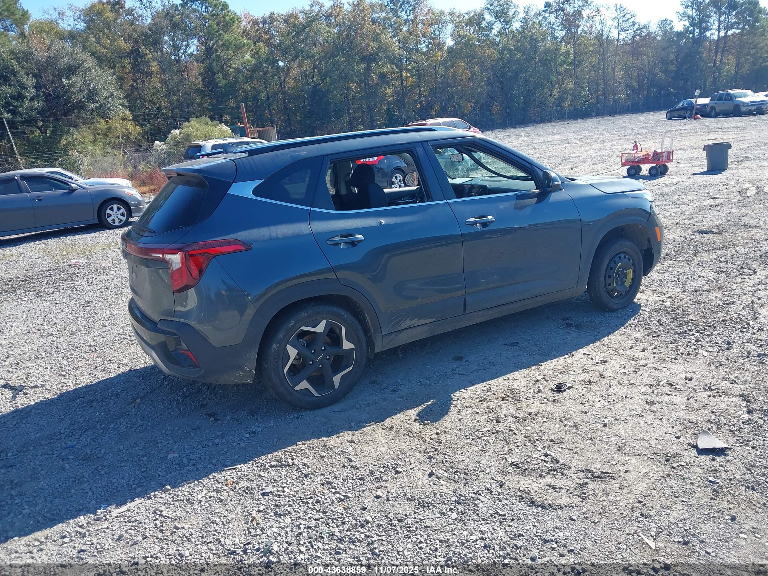 KIA SELTOS image 4