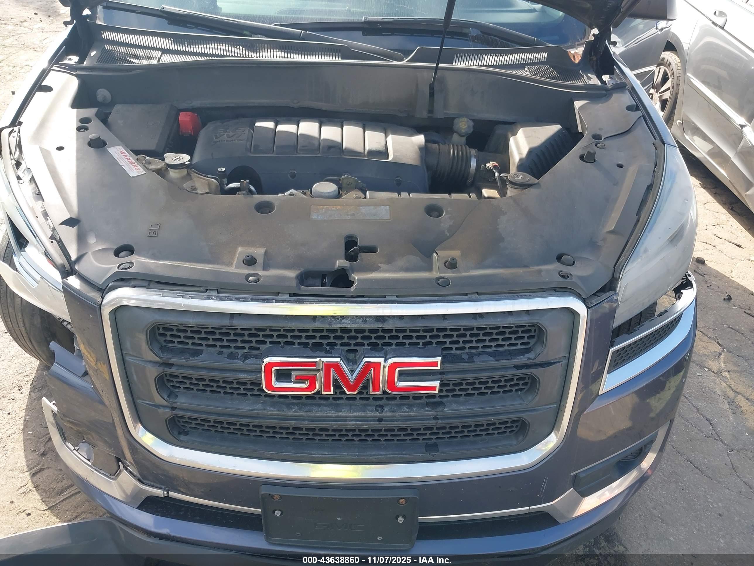 GMC ACADIA image 10