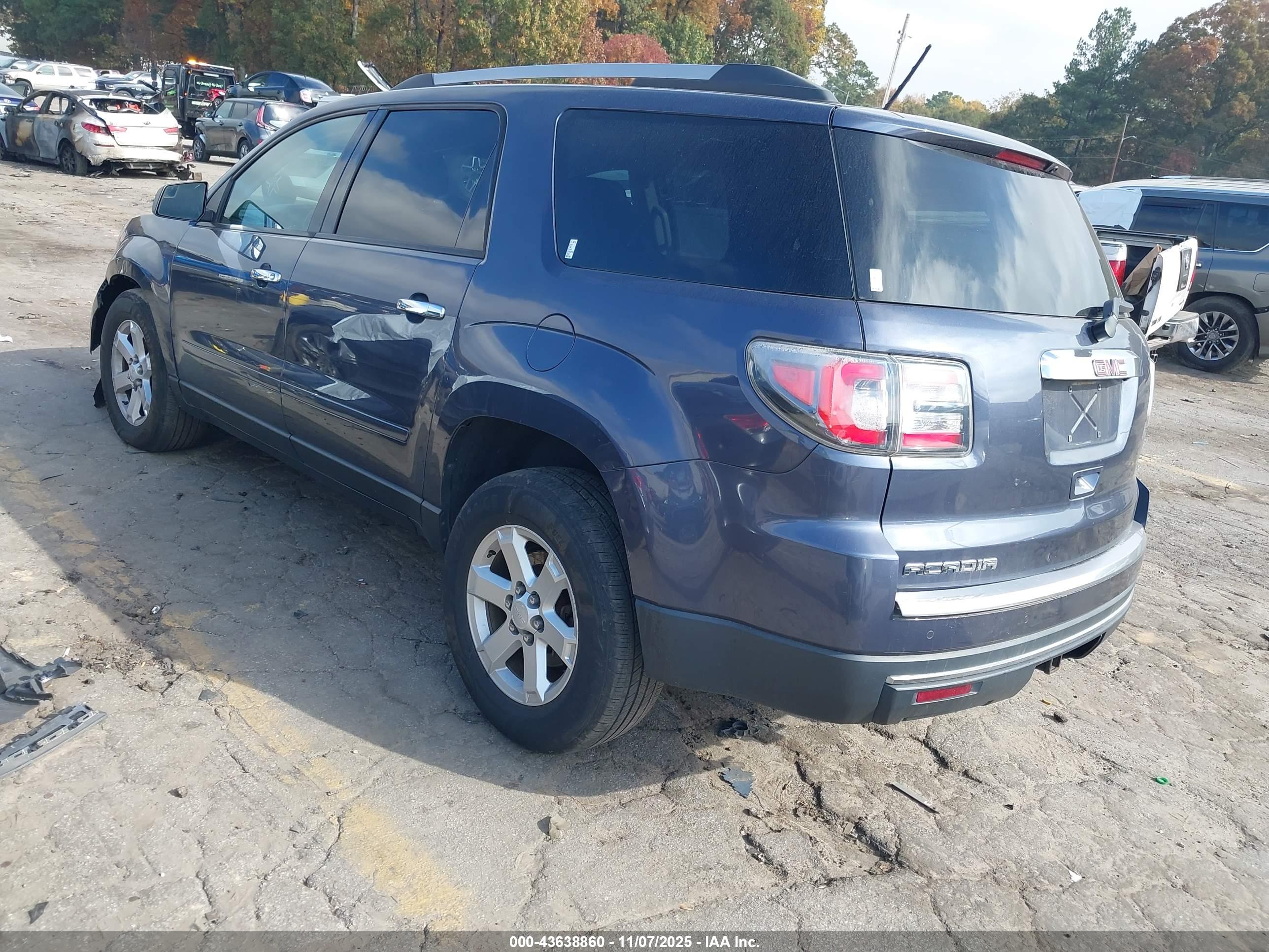 GMC ACADIA image 3
