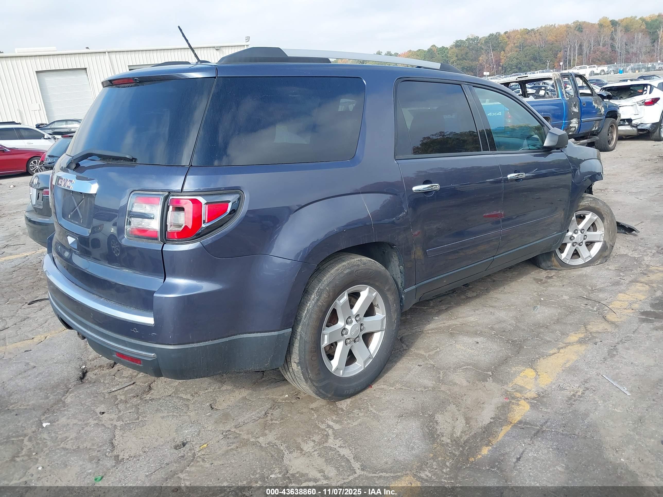 GMC ACADIA image 4