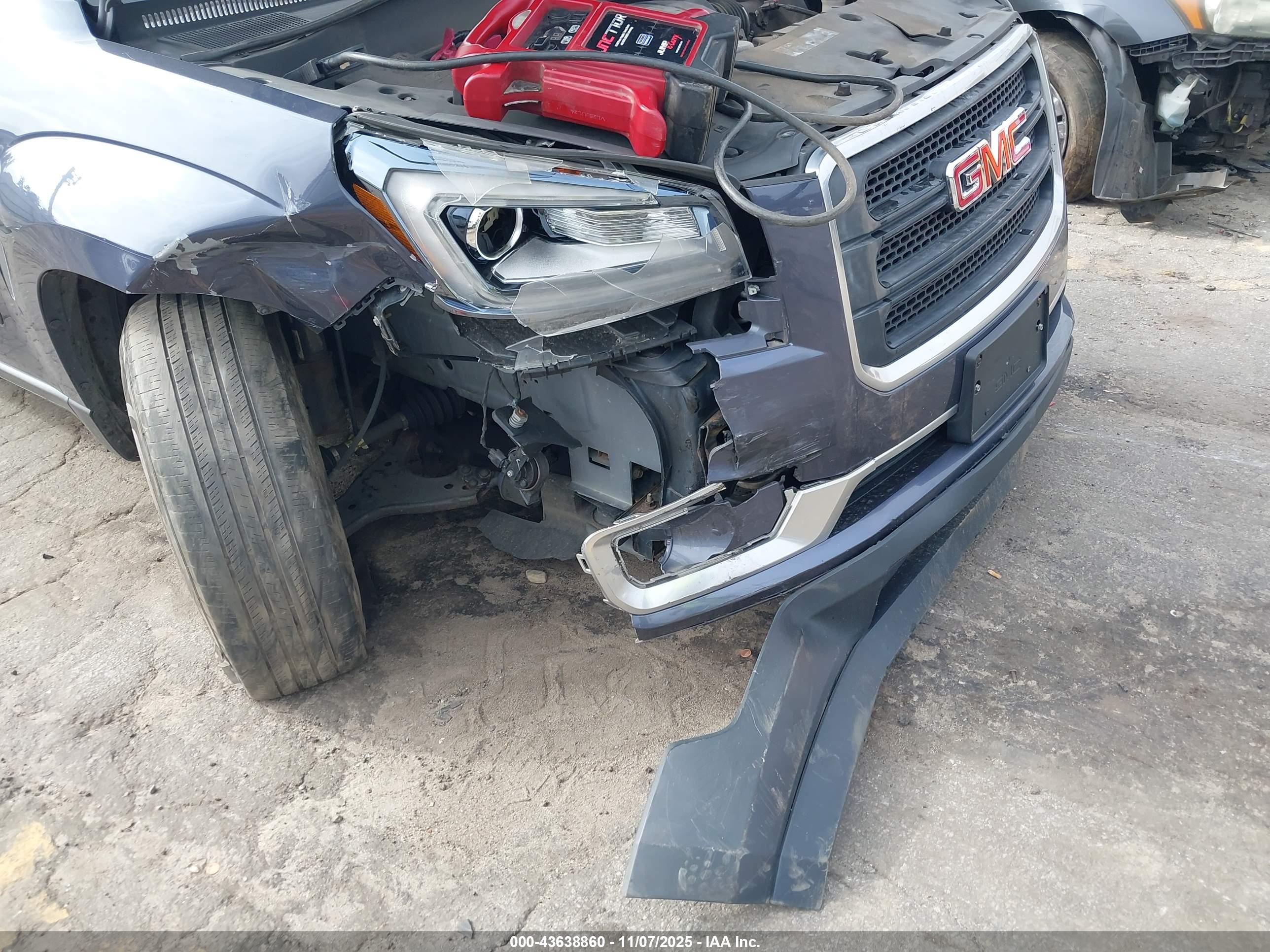 GMC ACADIA image 6