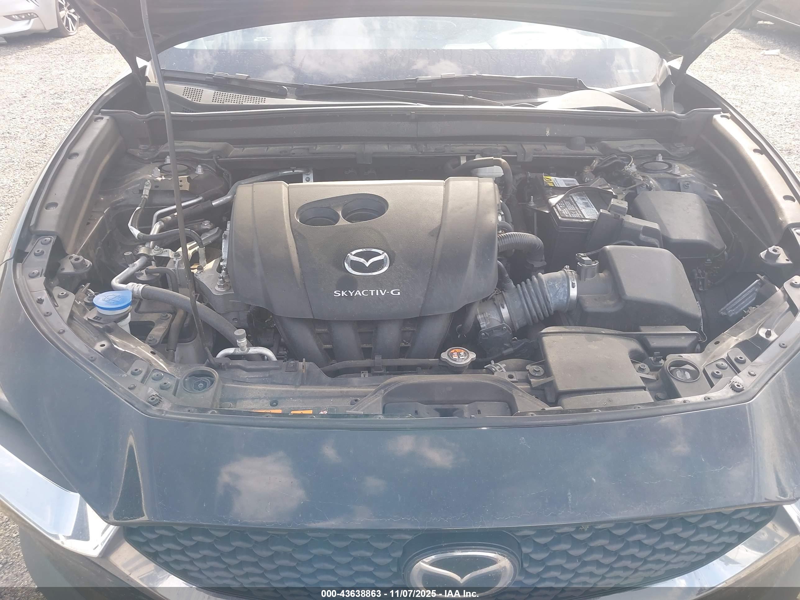 MAZDA CX-30 image 10