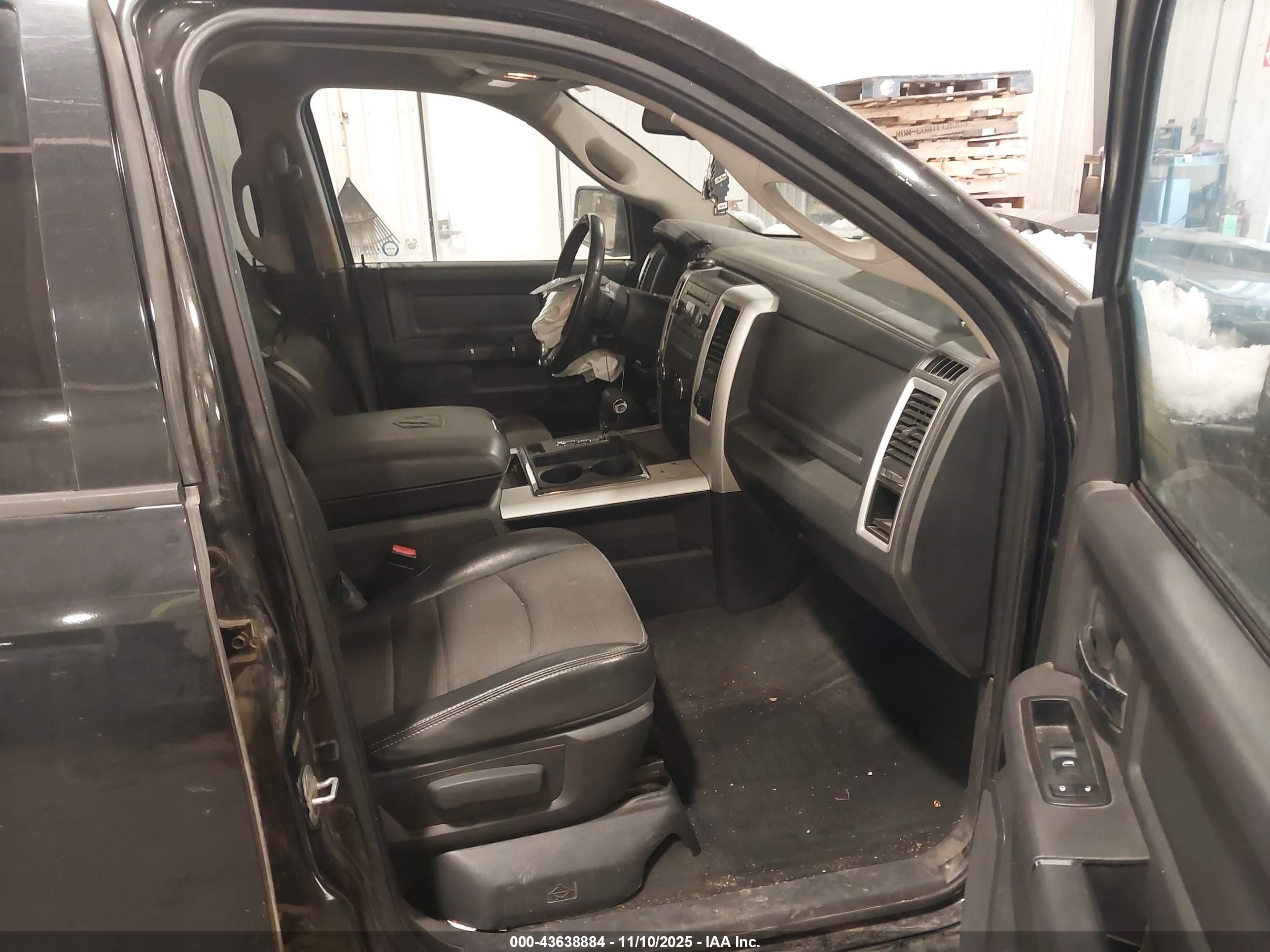 DODGE RAM image 5