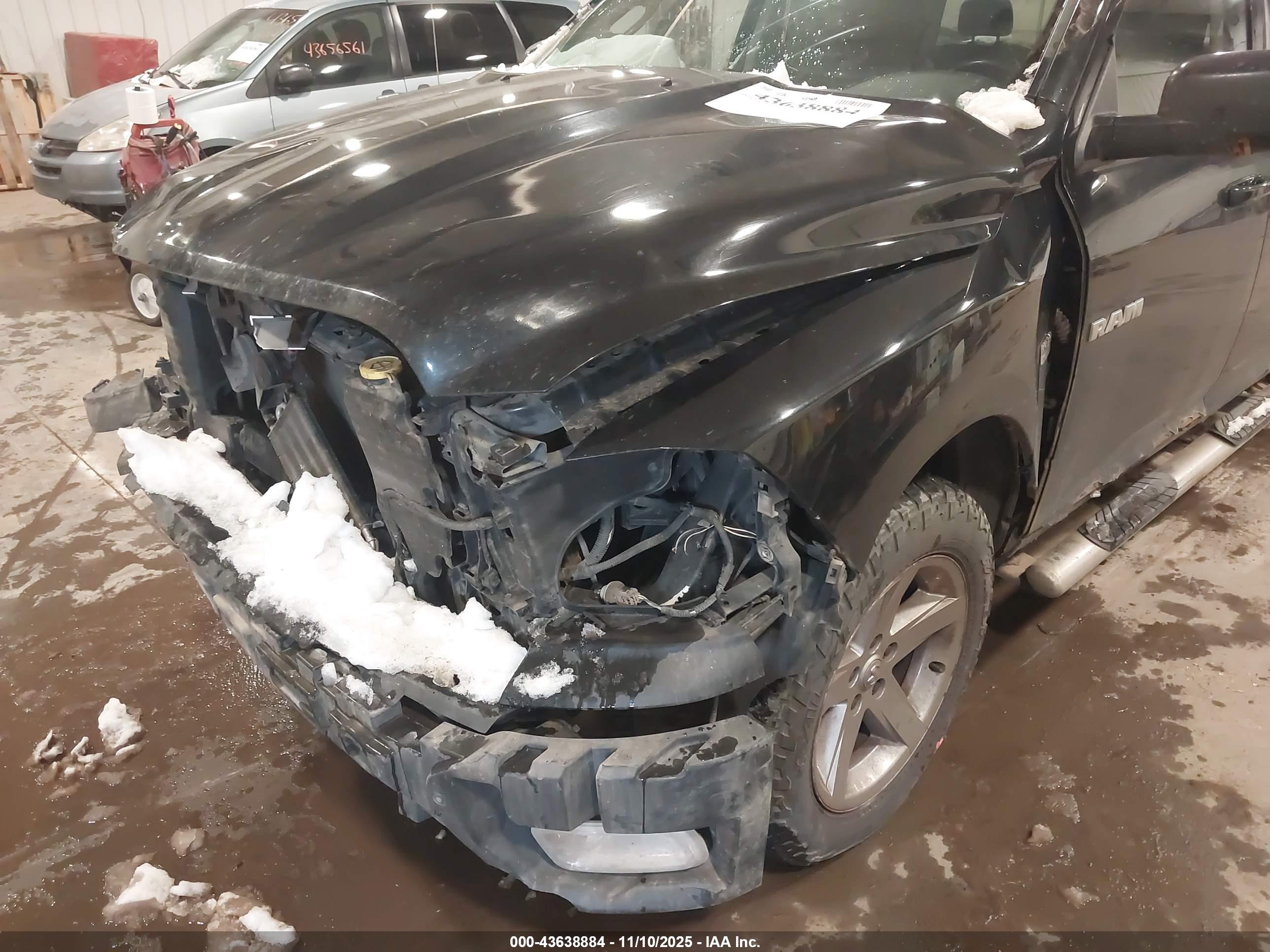 DODGE RAM image 6