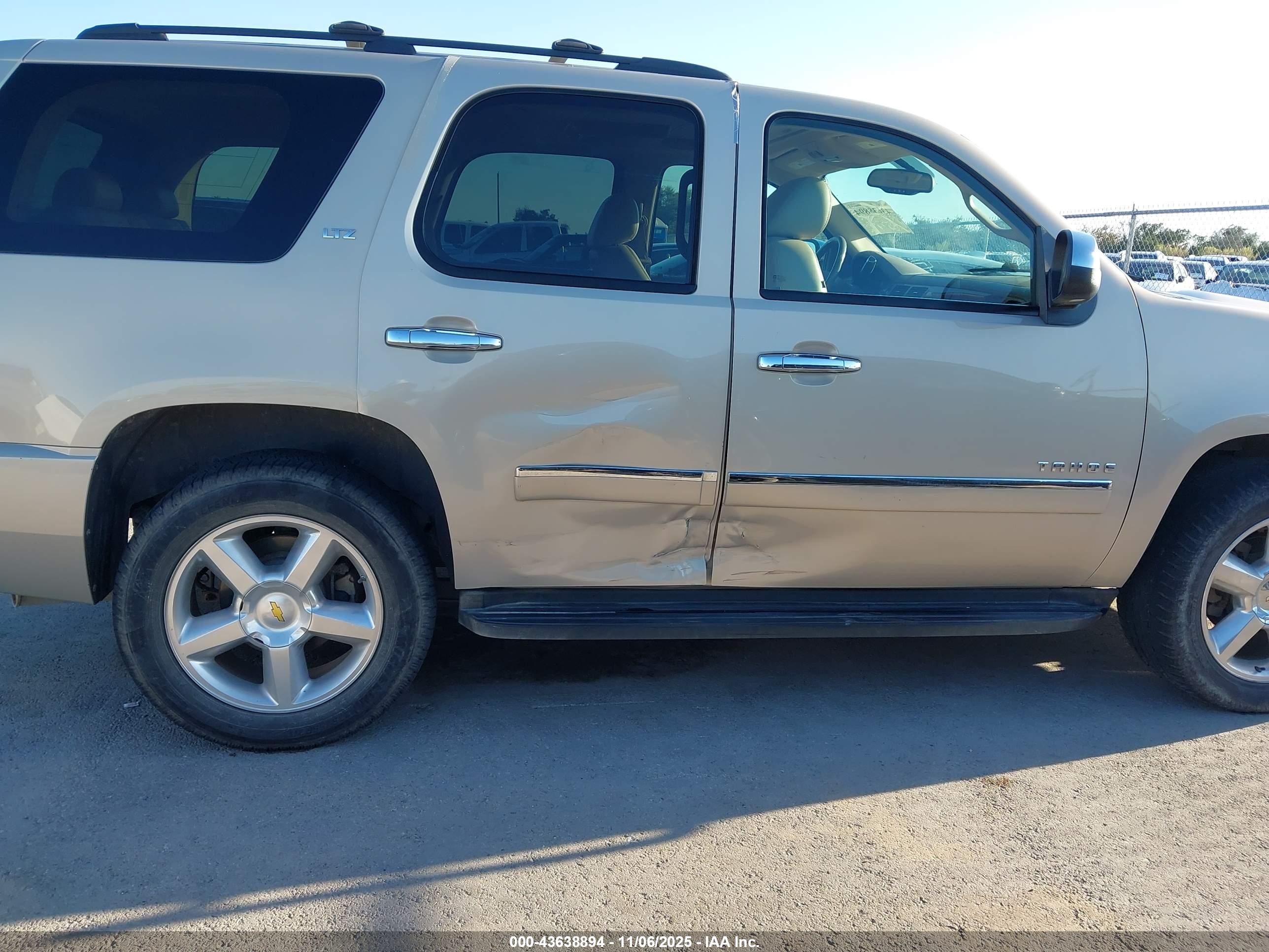 CHEVROLET TAHOE image 6