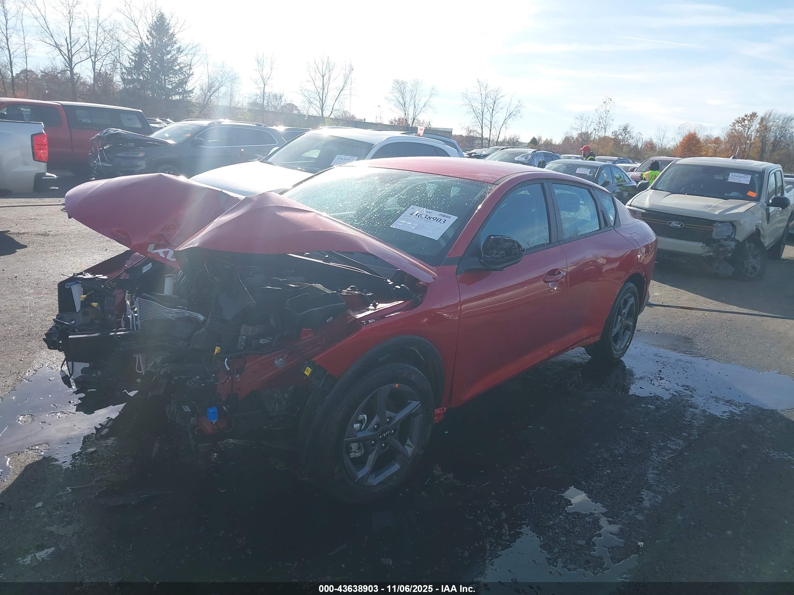 KIA K4 image 2